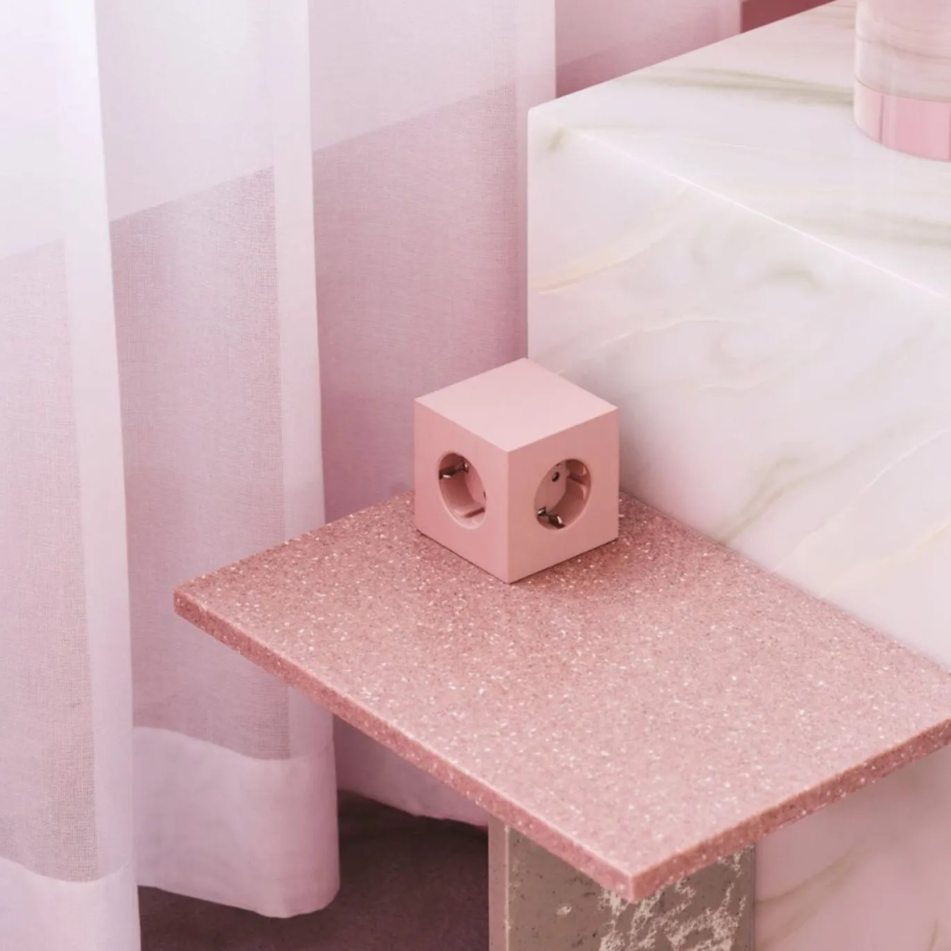 Avolt Stekkerdoos Square 1 Magnetisch 3m New Pink