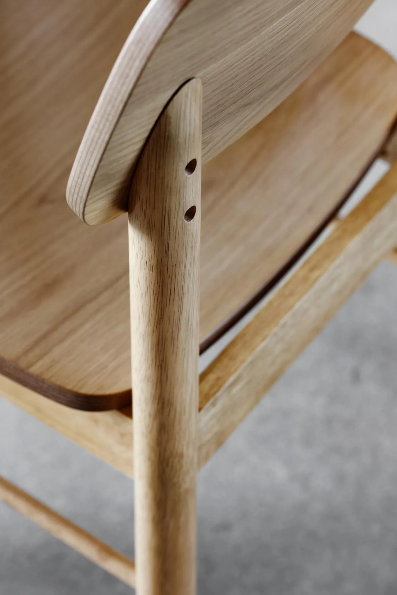 Barkruk Utzon Eikenfineer Mat Met Rugleuning - Giga Living