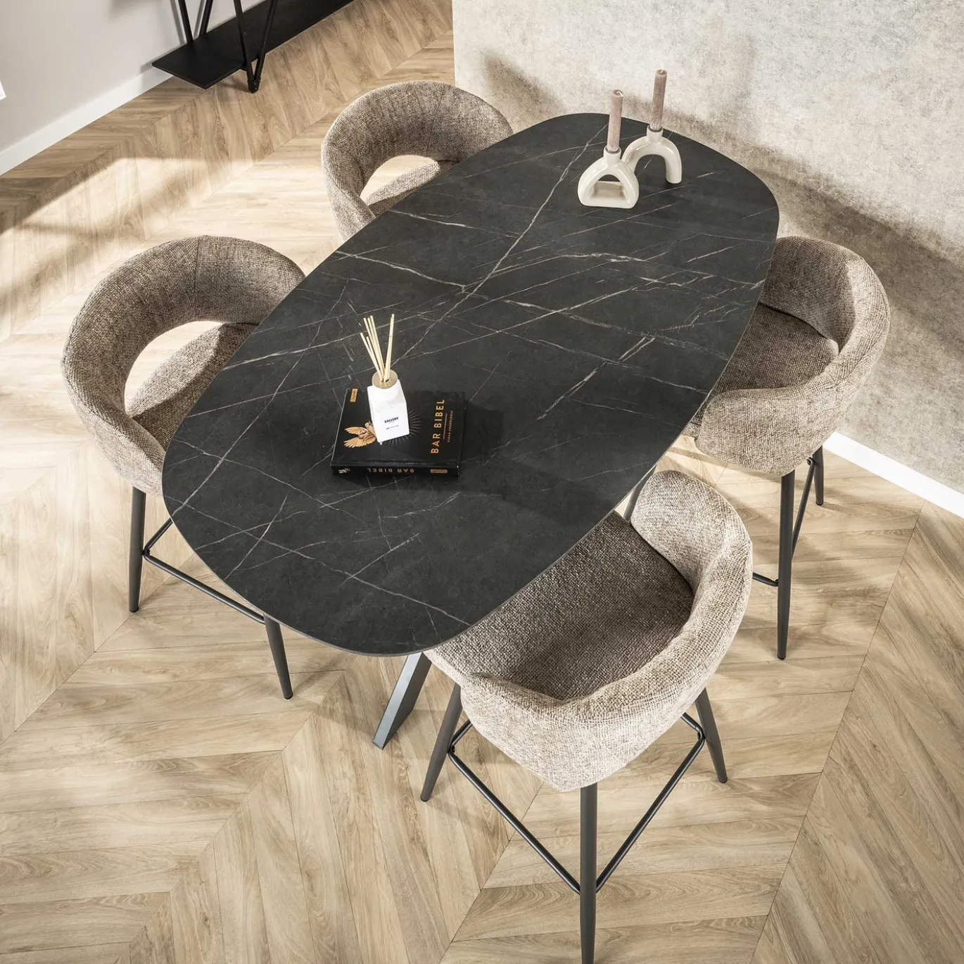 Bartafel Kruisframe Deens Ovaal Keramieklook 140cm - Giga Meubel