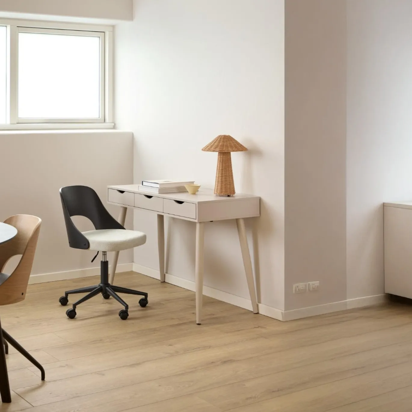 Bureaustoel Lucas Beige Apia - Giga Living