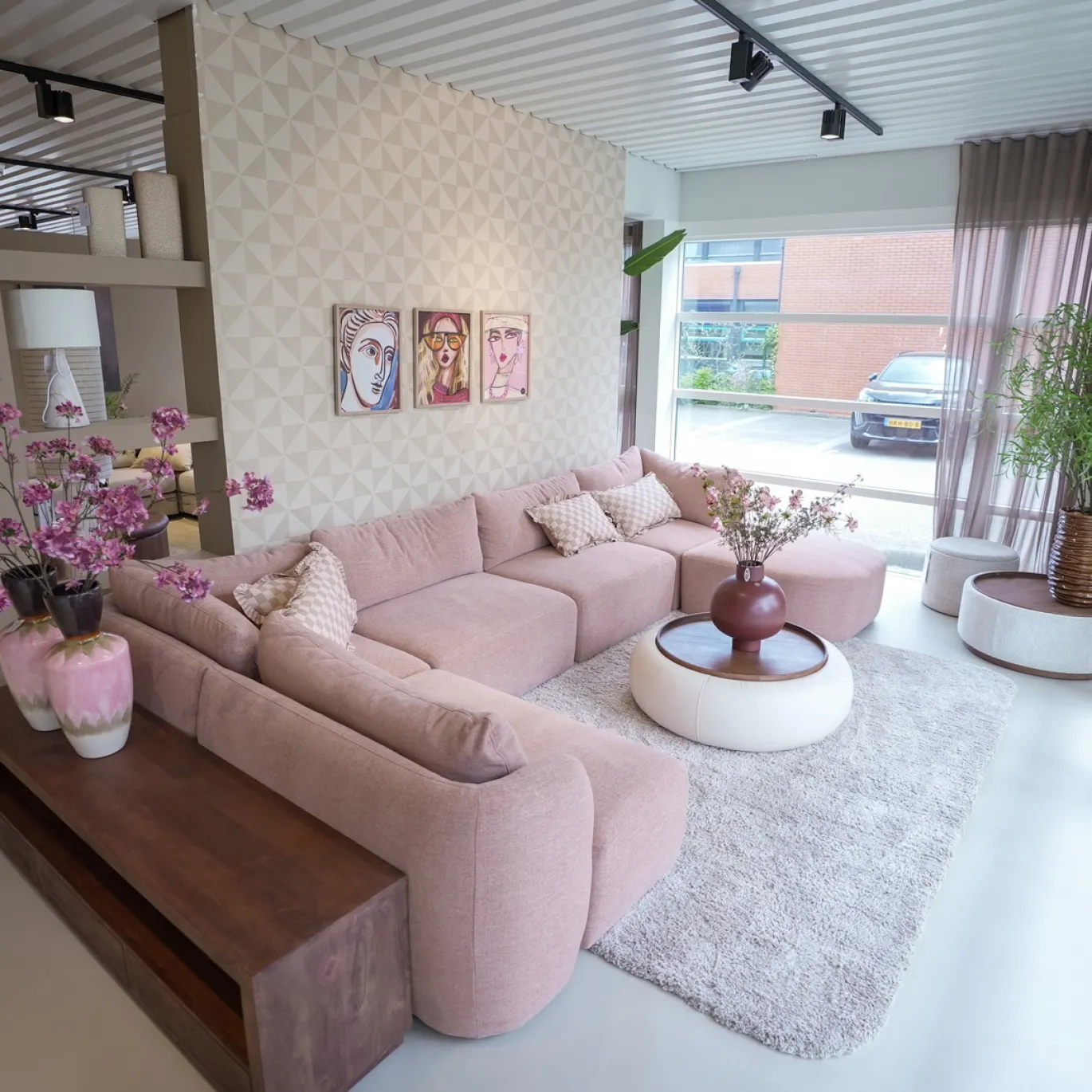DÉJA Chaise Longue Bank Earrick Soho Attraction