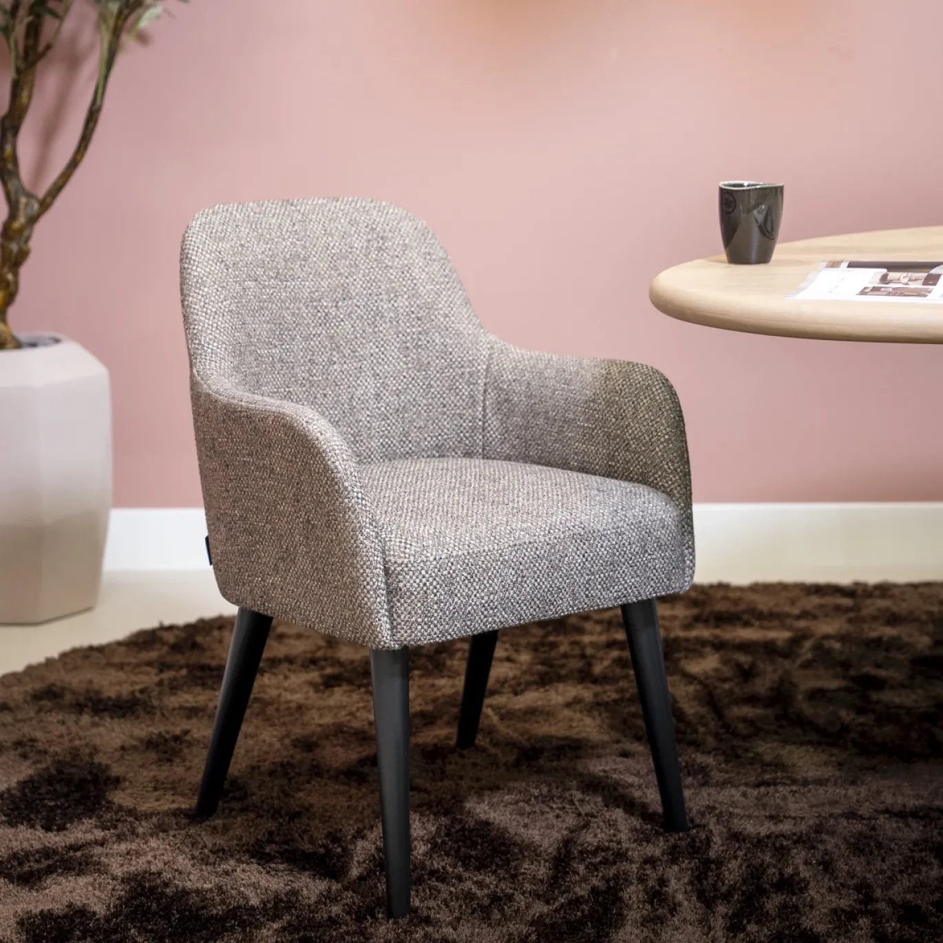 DÉJA Eetkamerstoel Tulip Supreme Taupe Be Great
