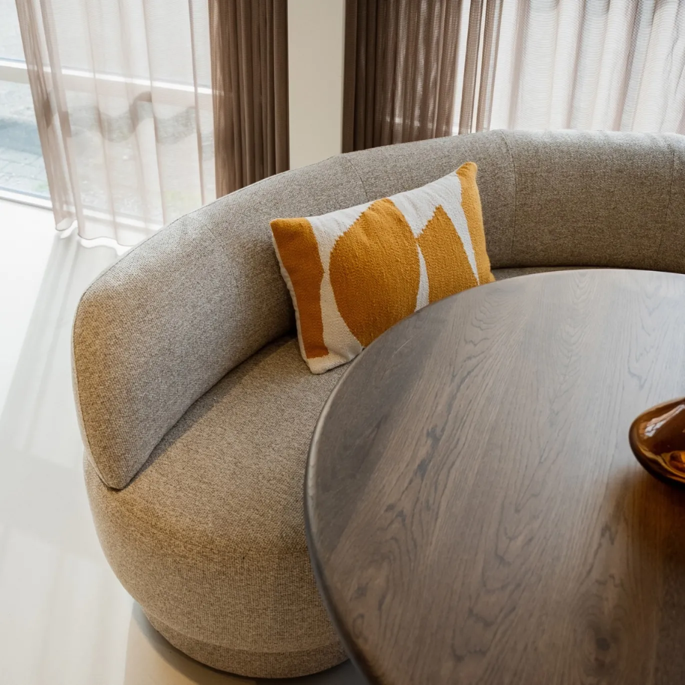 DÉJA Eettafel Dia Romny Rond Eikenhout Deer Brown 130cm