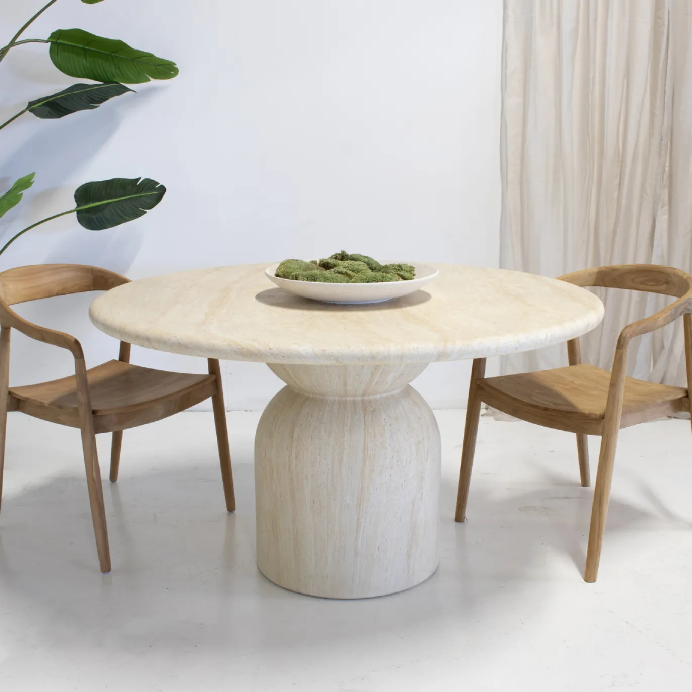 DÉJA Eettafel Djurö Travertin Rond 130cm