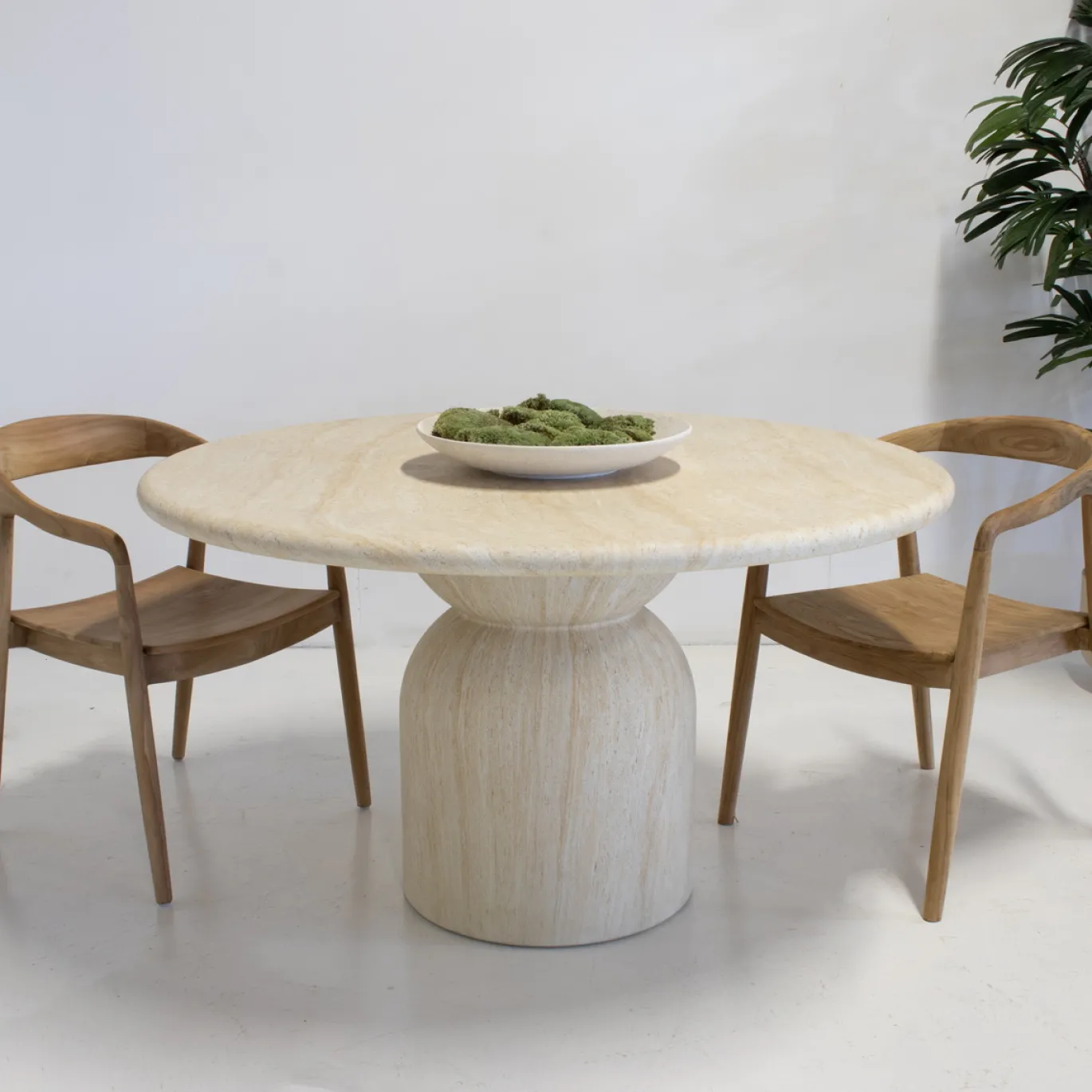 DÉJA Eettafel Djurö Travertin Rond 130cm