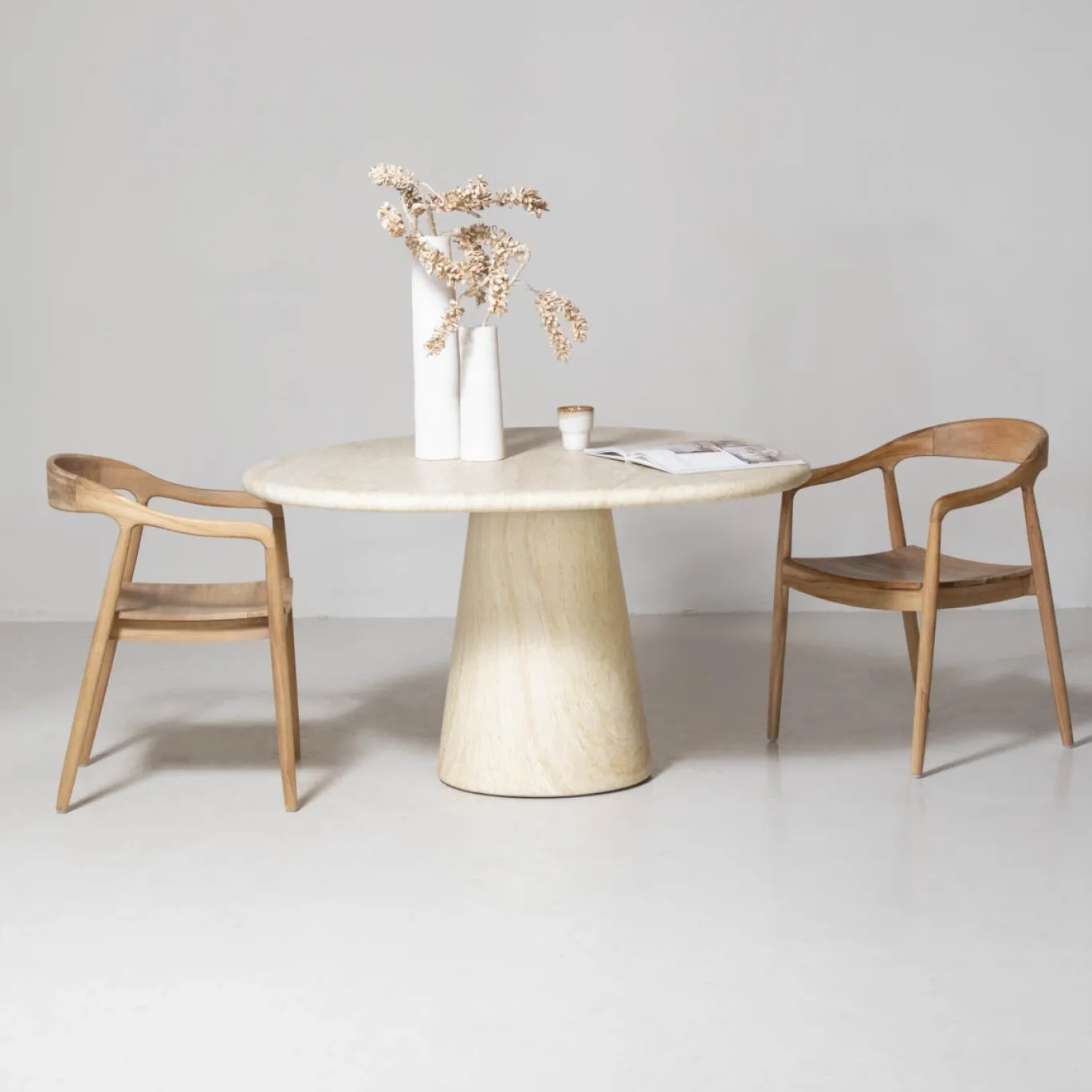 DÉJA Eettafel Vejen Travertin Organisch 130cm
