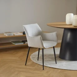 Eetkamerstoel Bornholm met Armleuning Beige - Giga Living