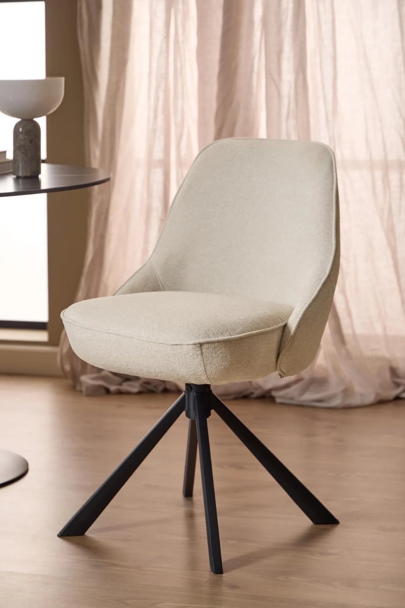 Eetkamerstoel Cor Beige Apia - Giga Living