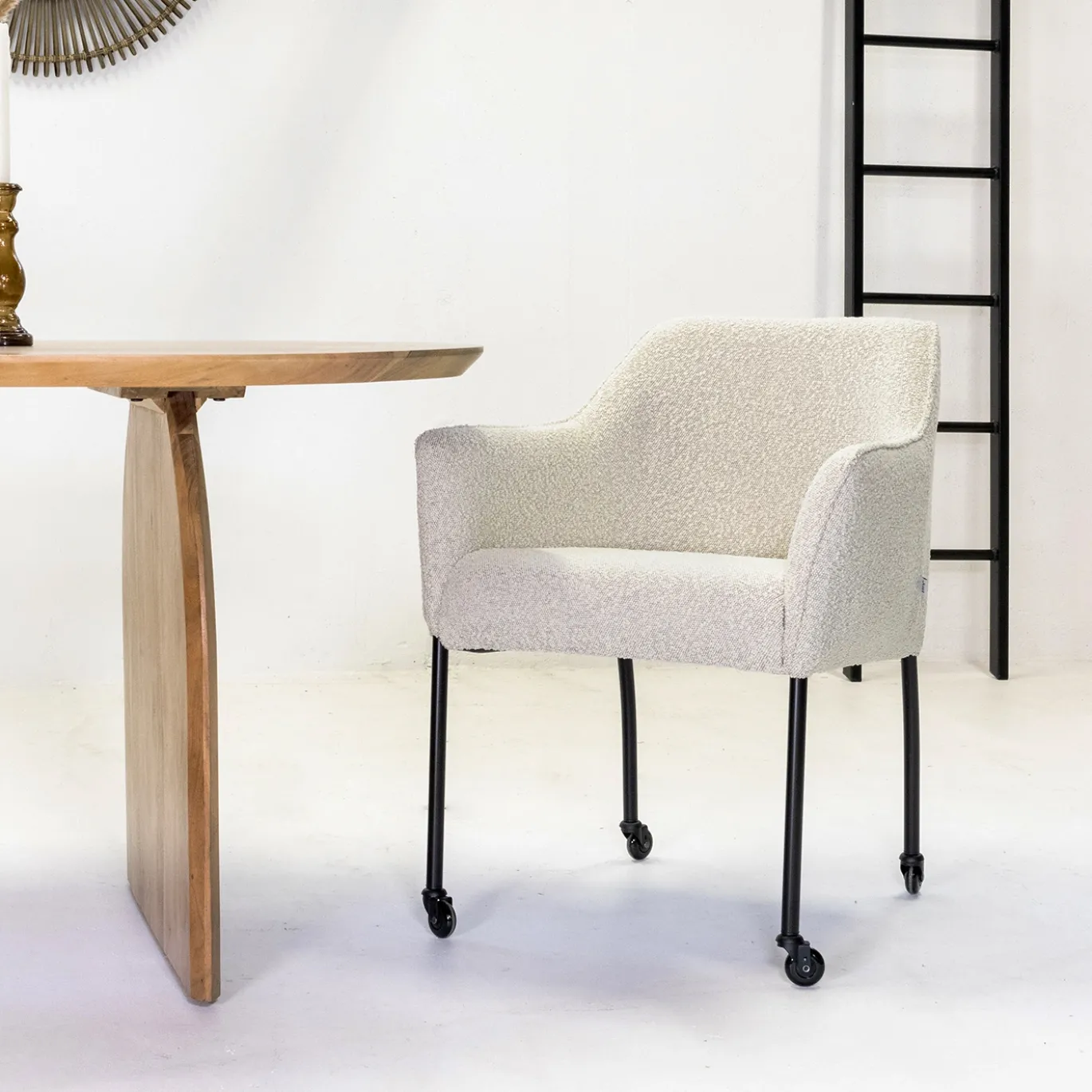 Eetkamerstoel Gianni Beige Copenhagen Met Wielen - Giga Meubel