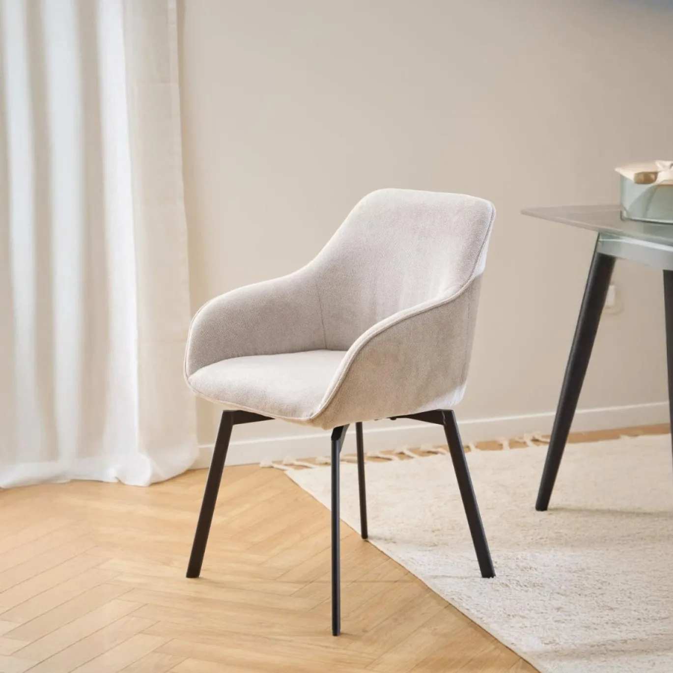 Eetkamerstoel Klaasje met Armleuning Beige - Giga Living