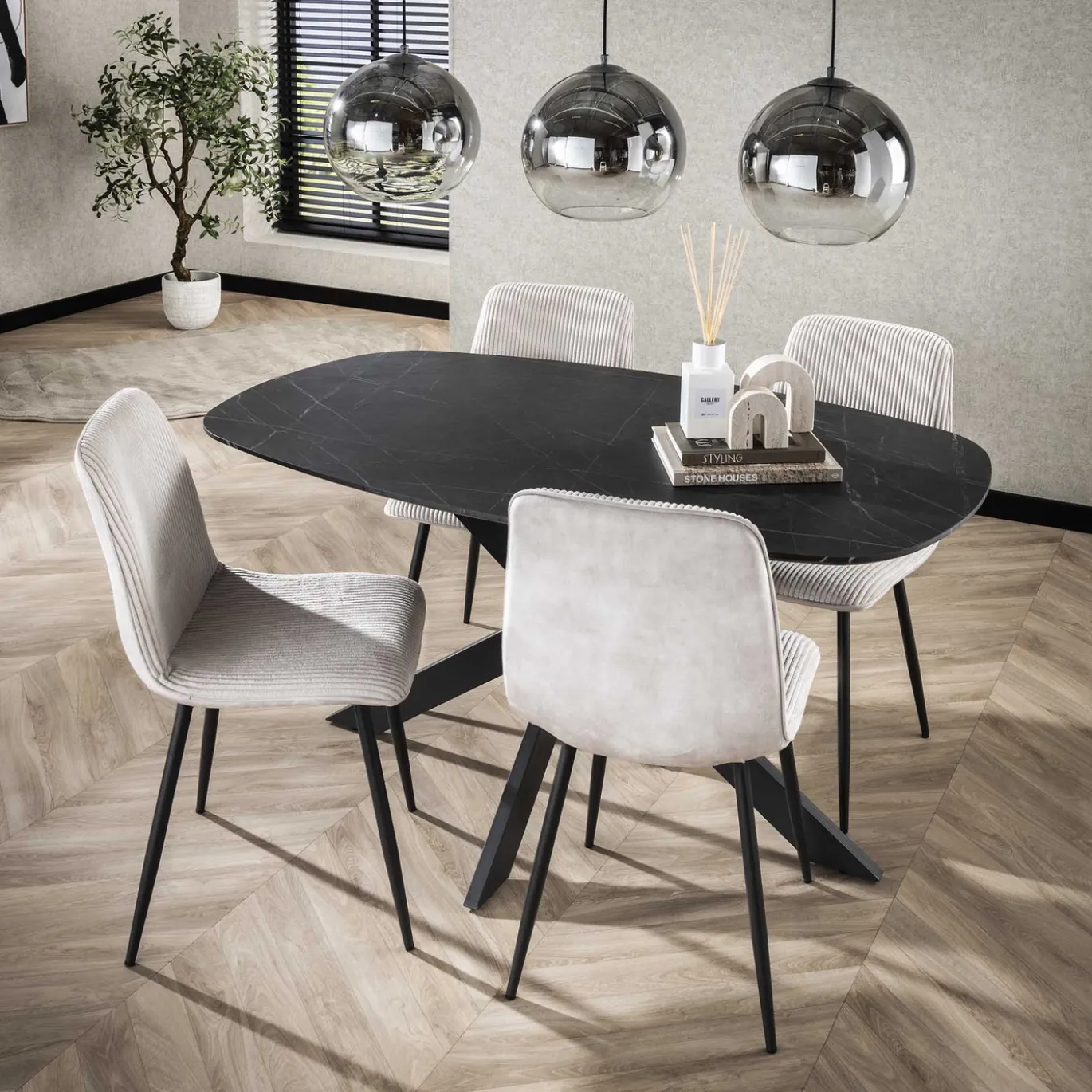 Eetkamertafel Deens Ovaal Zwart 150cm - Giga Meubel
