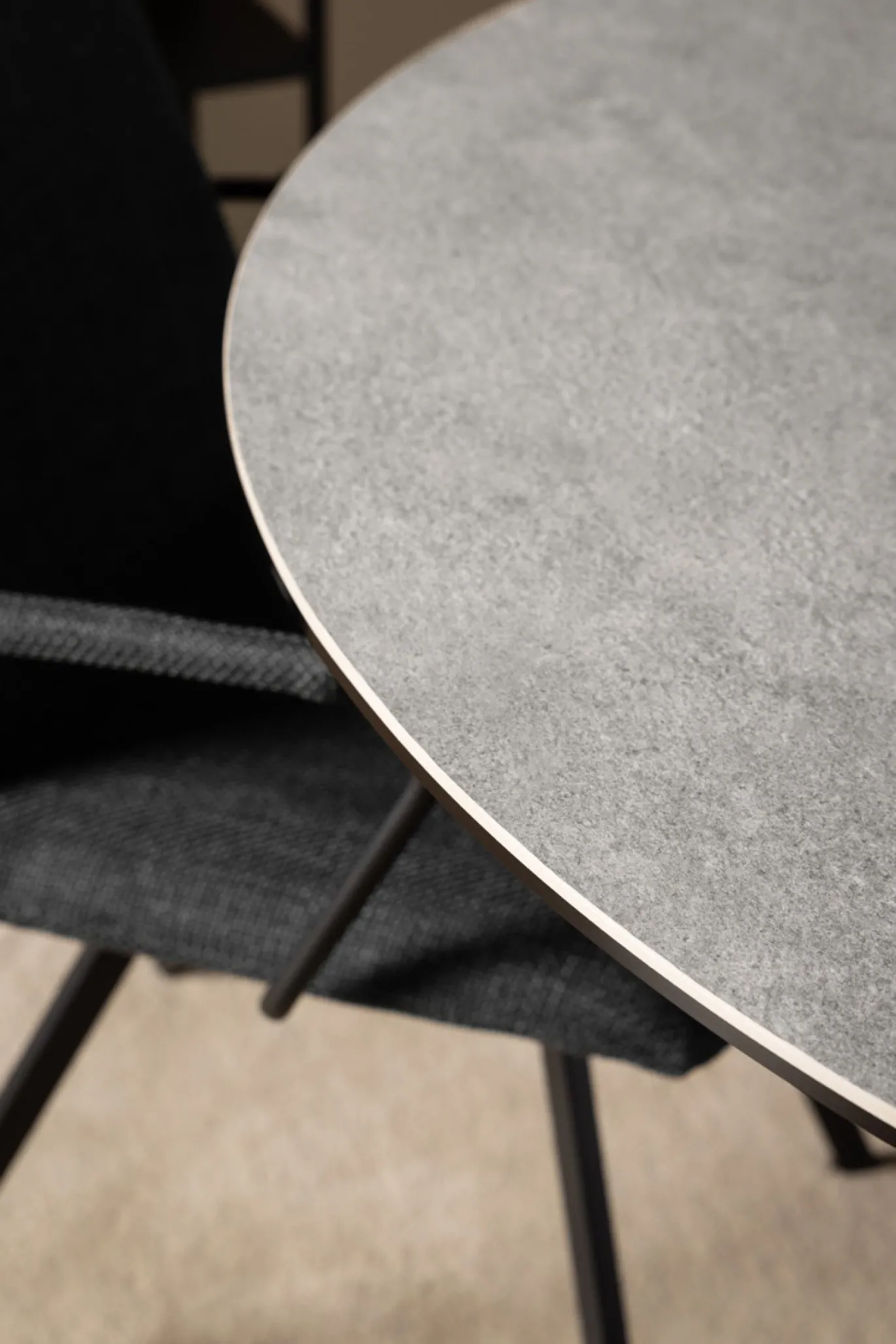 Eettafel Axel Rond Keramiek Grijs Ø120cm - Giga Living
