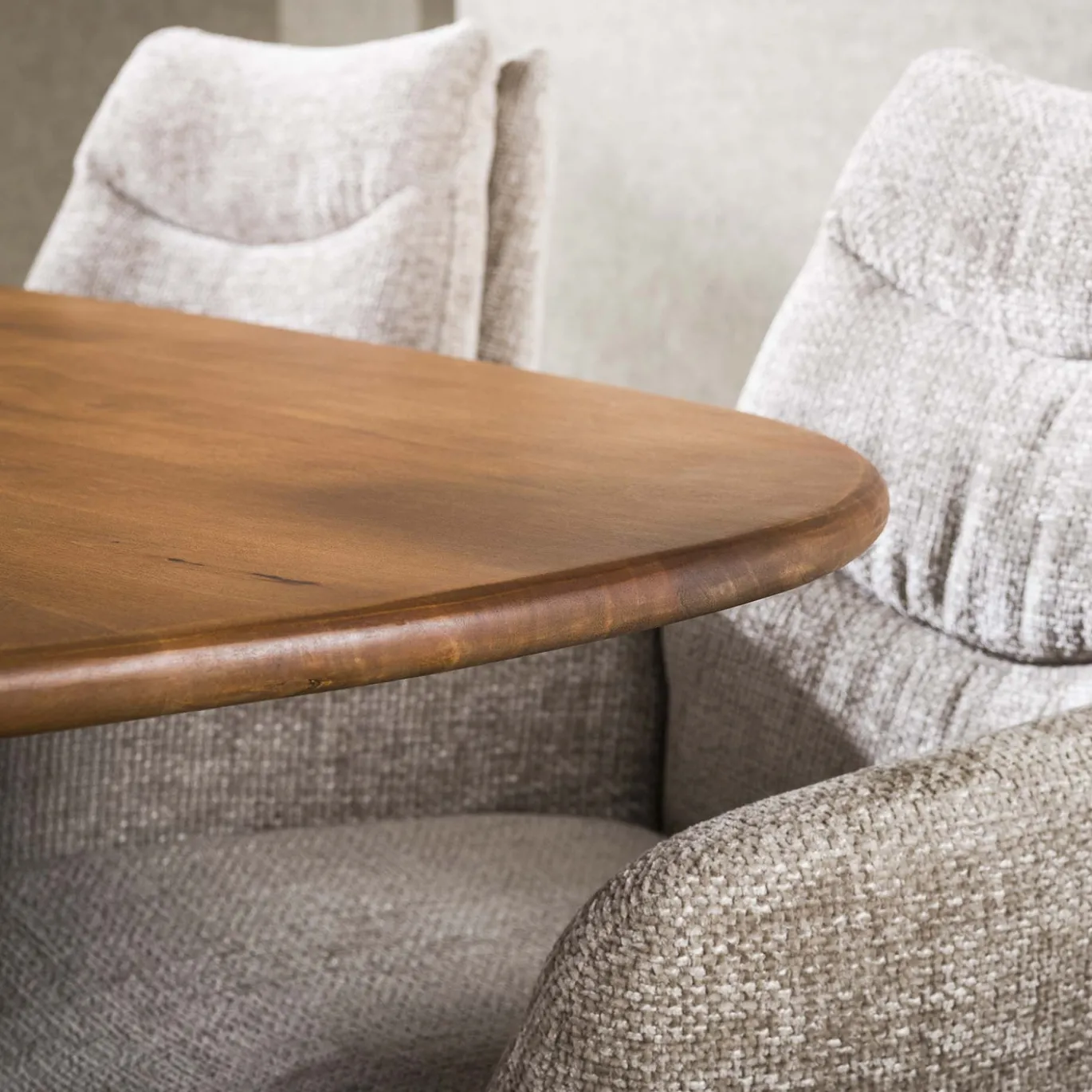 Eettafel Cliff Deens Ovaal Mangohout 180cm - Giga Meubel