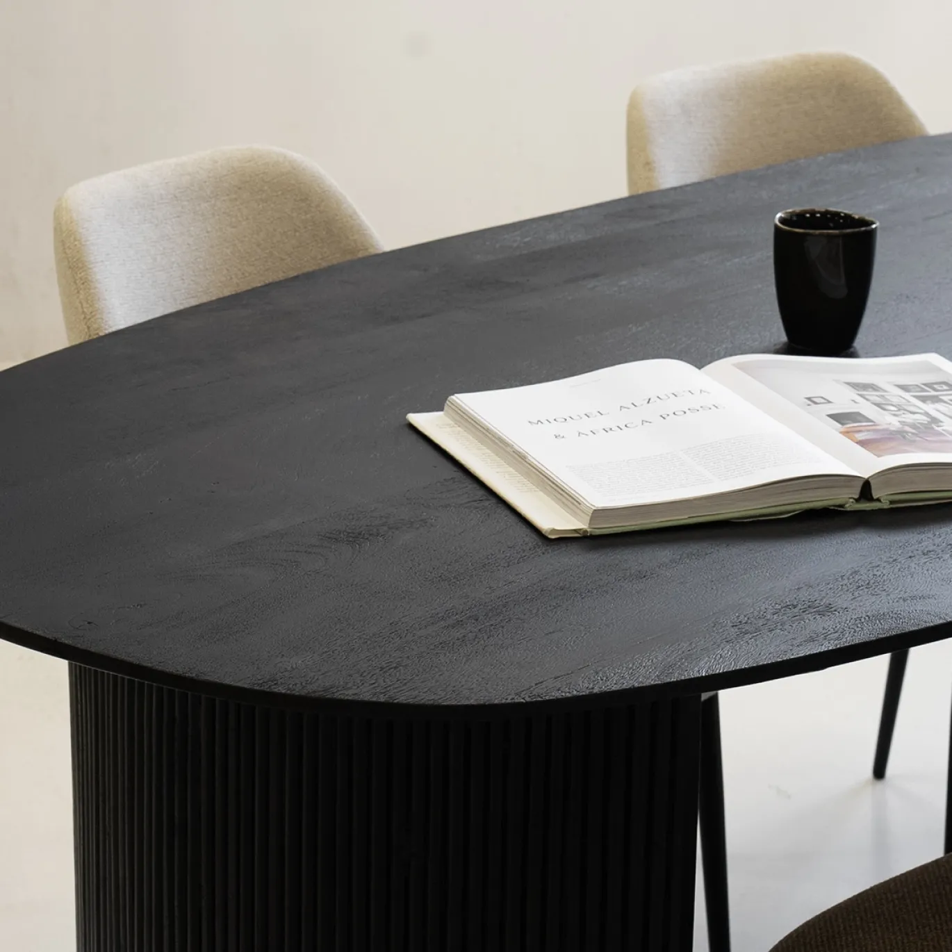 Eettafel Feline Zwart 200cm - Giga Meubel