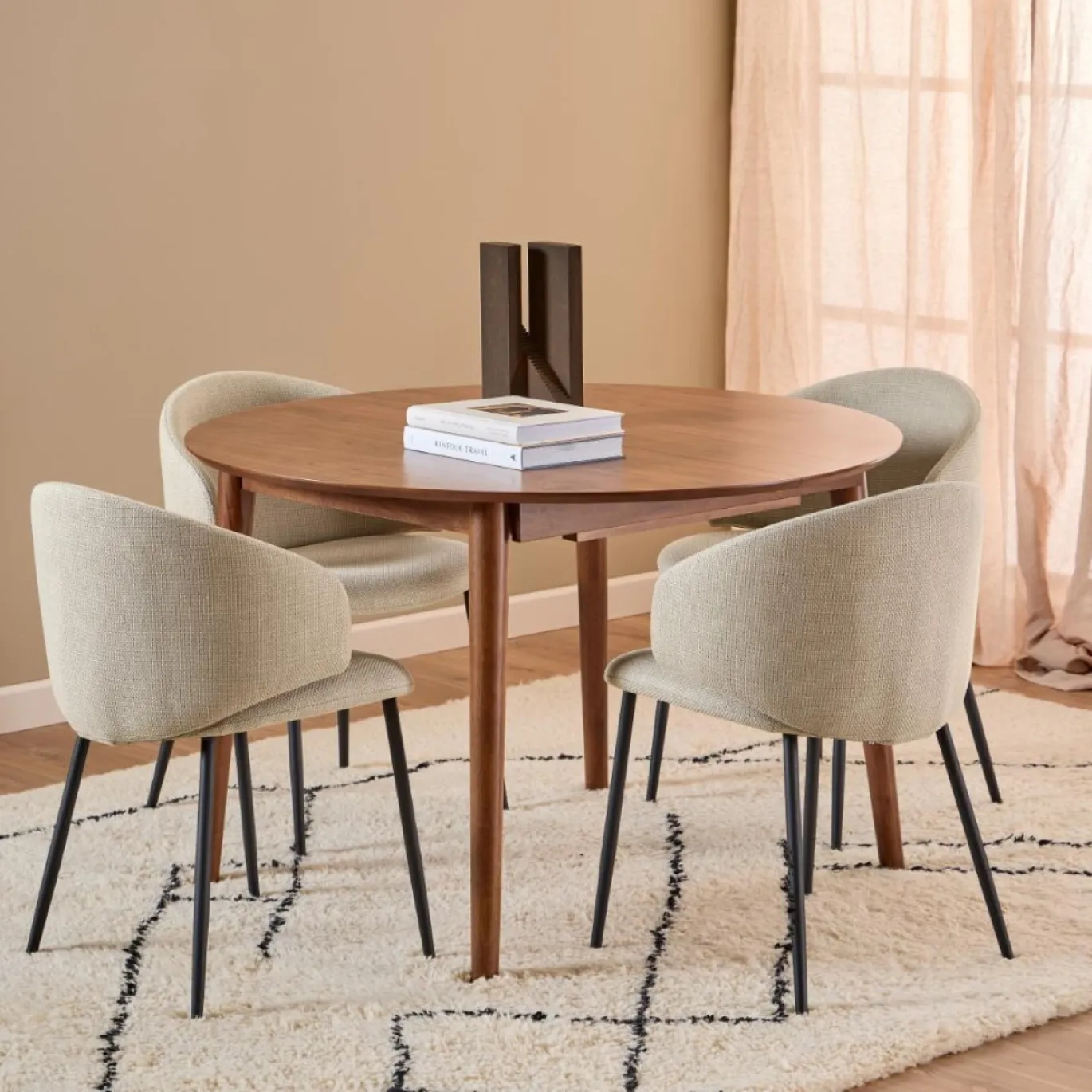 Eettafel Gradje Rond Walnoot Uitschuifbaar - Giga Living