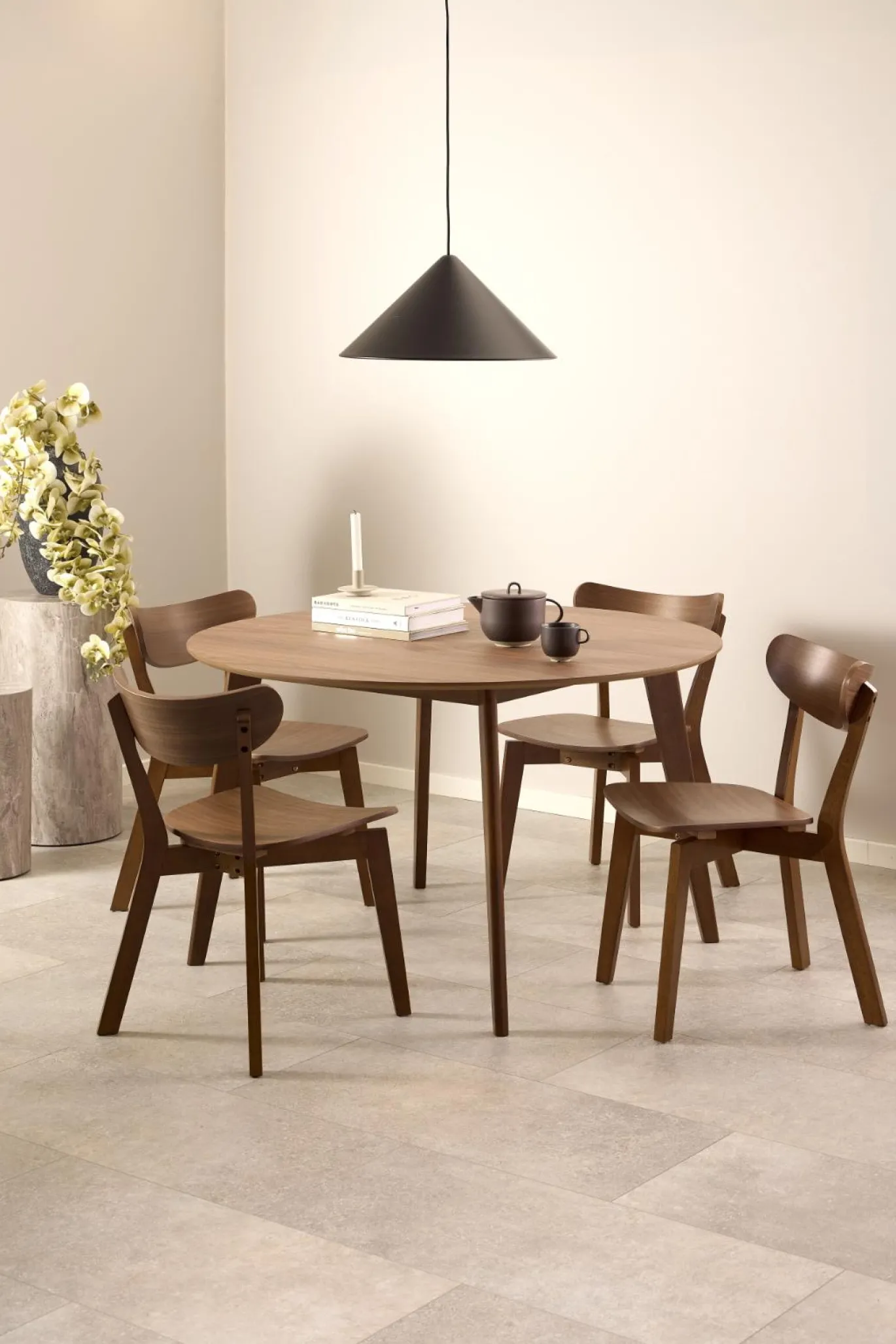 Eettafel Levi Walnut Fineer Mat Ø120x76cm - Giga Living