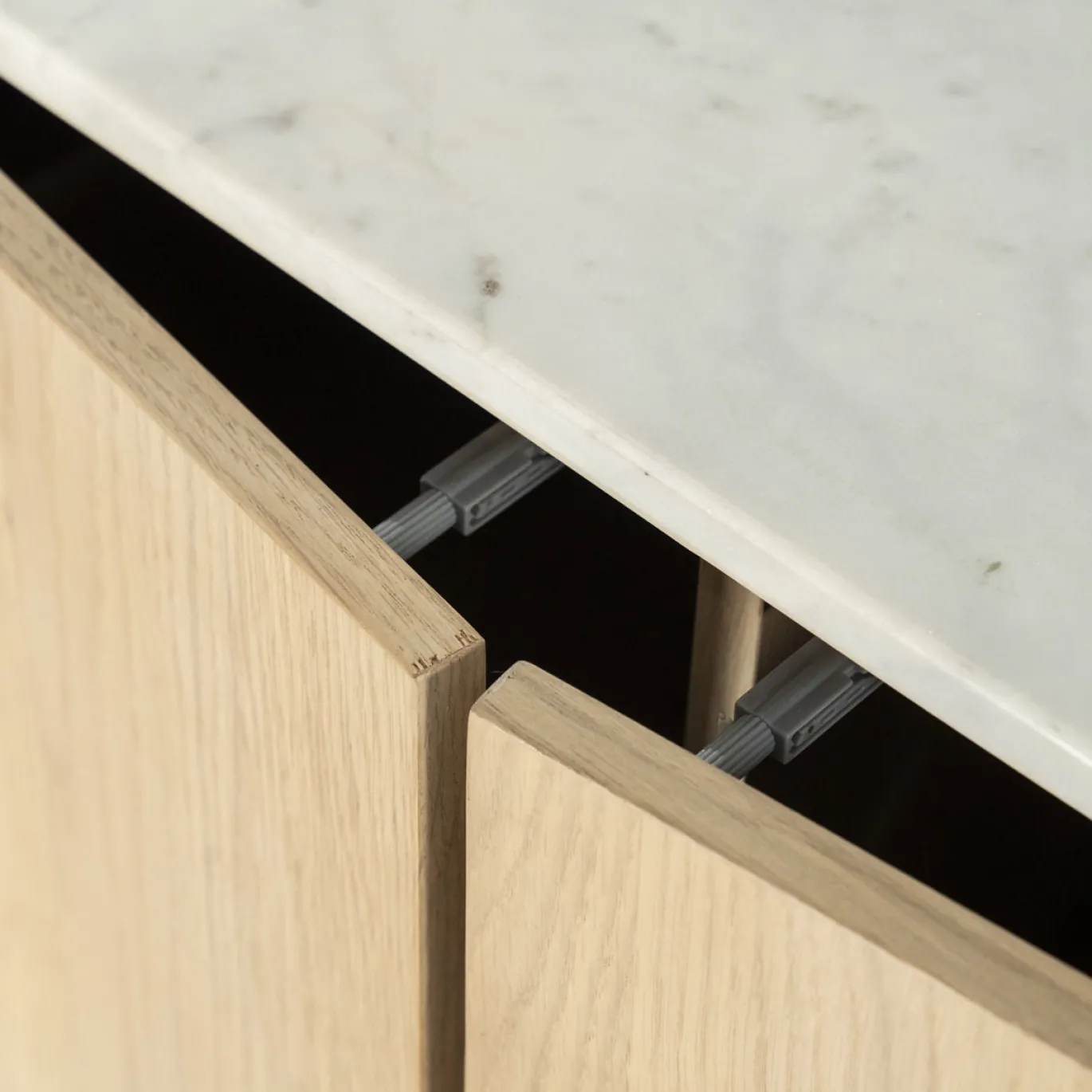 Eleonora Dressoir Don Marmer/Naturel 165cm