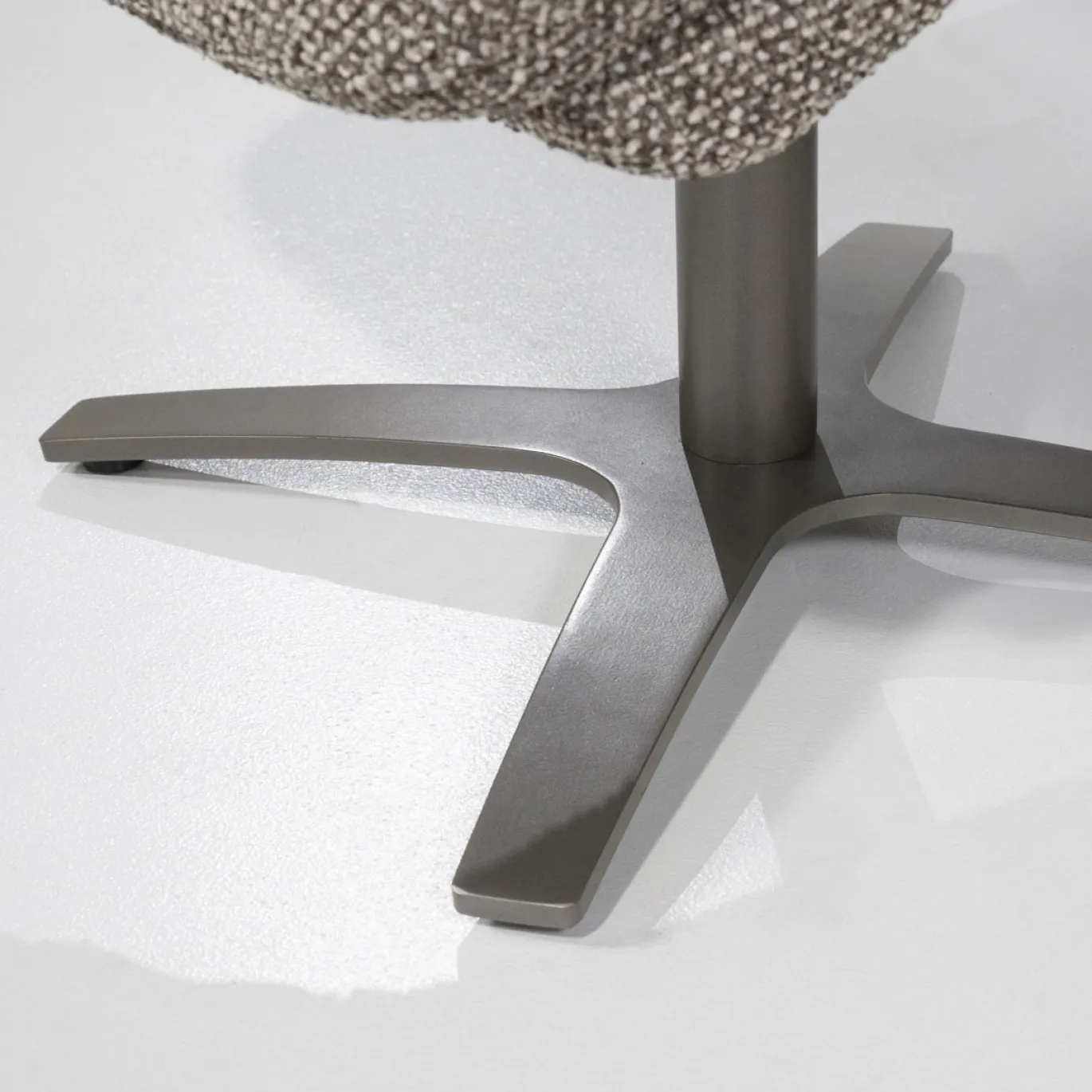 Eleonora Fauteuil Caleb Taupe Salerno