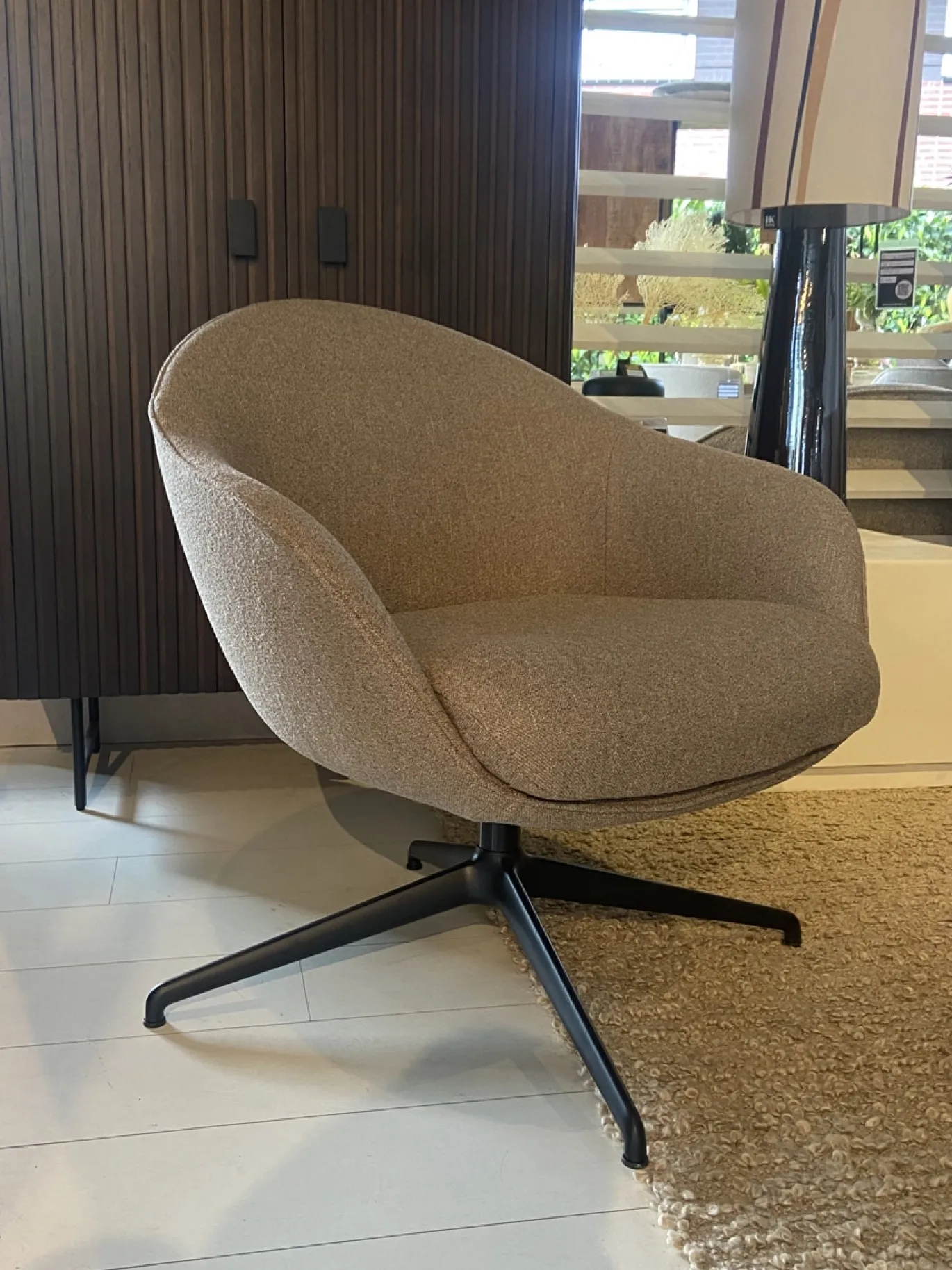 Fauteuil Taavi Taupe