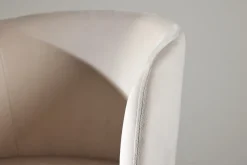 Fjôrd Eetkamerstoel Berit Cream Velvet/Walnoot