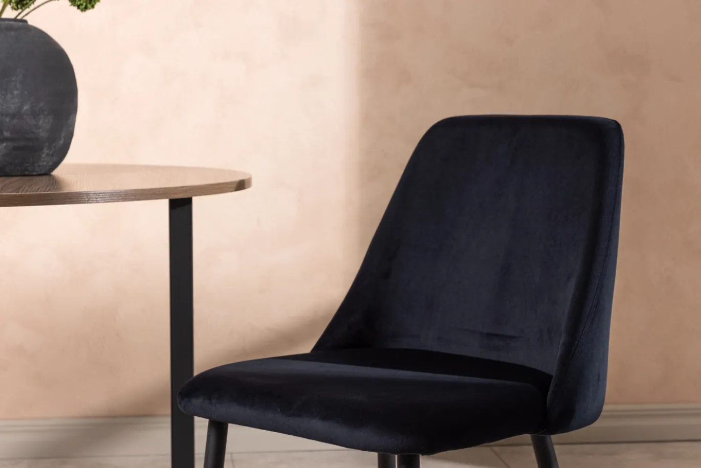 Fjôrd Eetkamerstoel Night Zwart Velvet