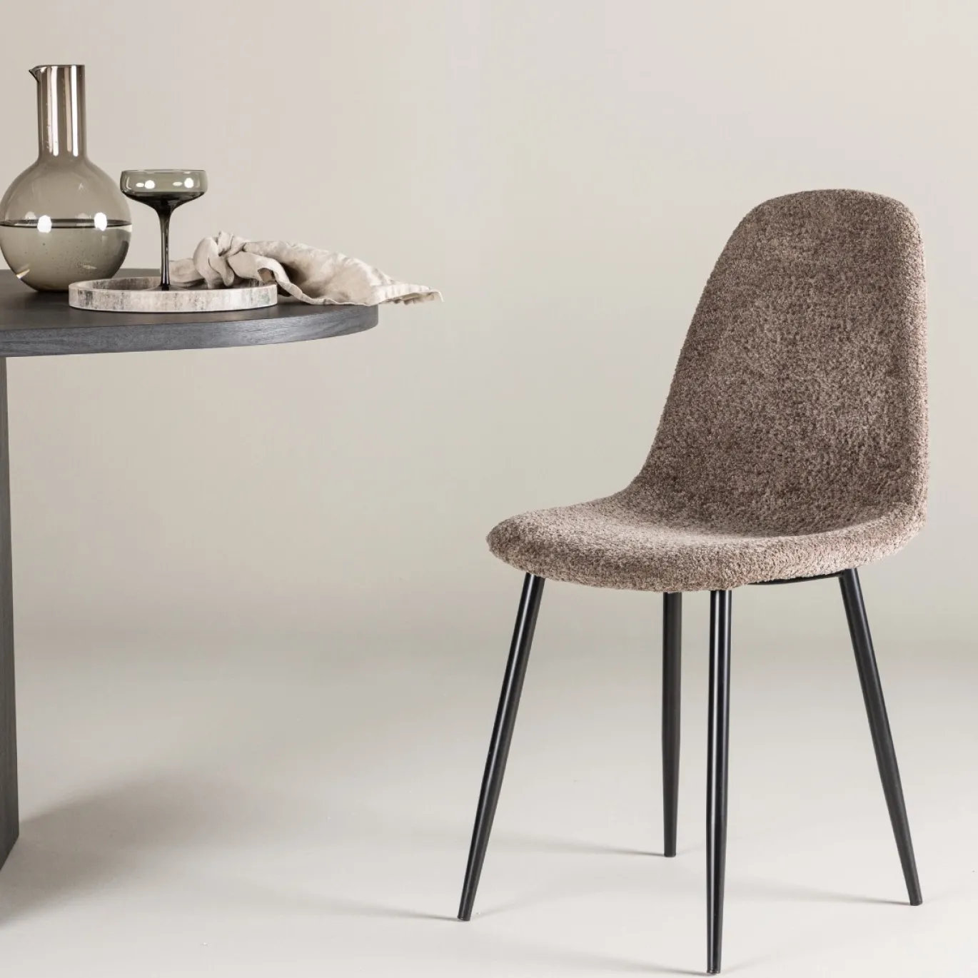 Fjôrd Eetkamerstoel Polar Zwart/Grijs Boucle