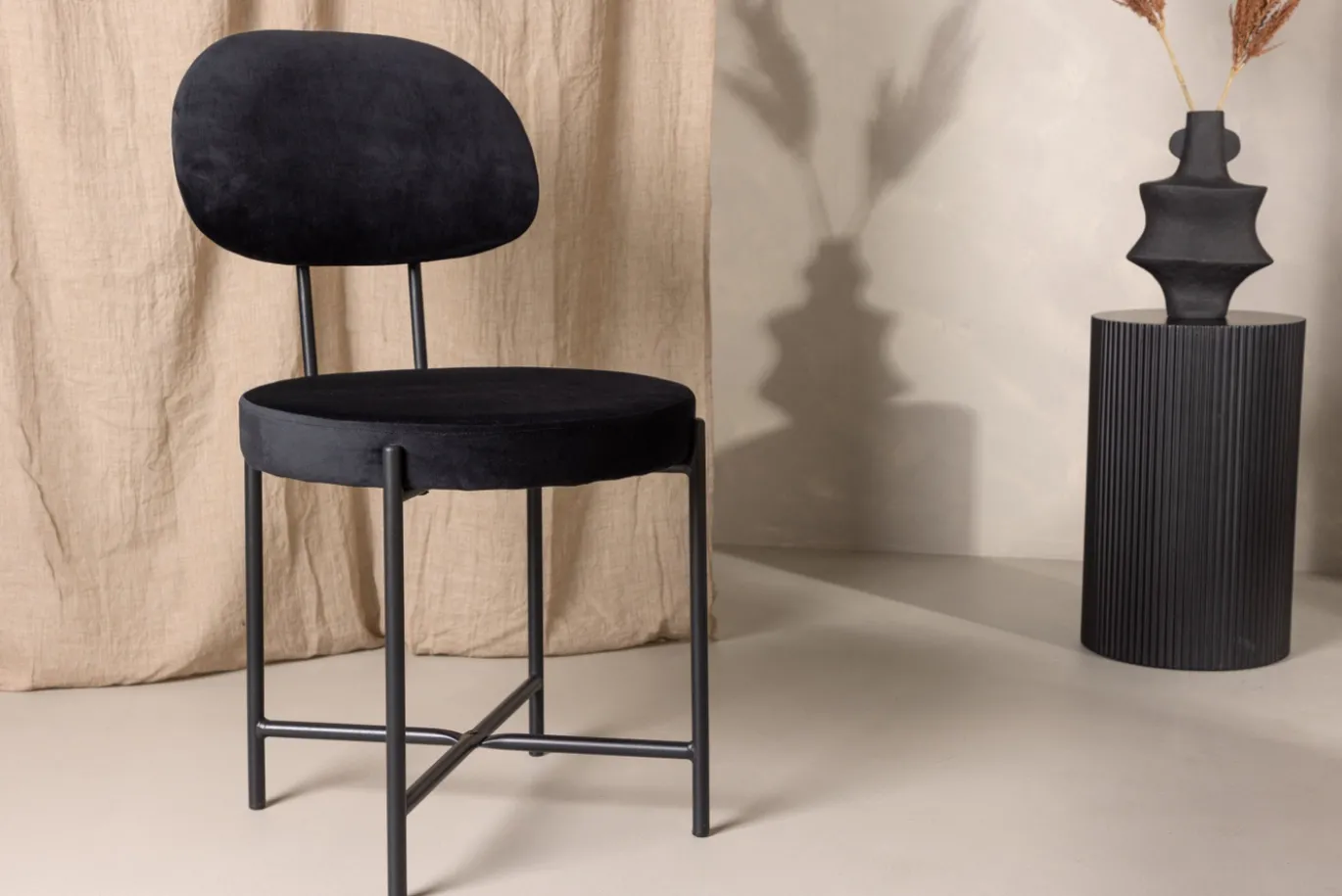 Fjôrd Eetkamerstoel Stella Zwart Velvet