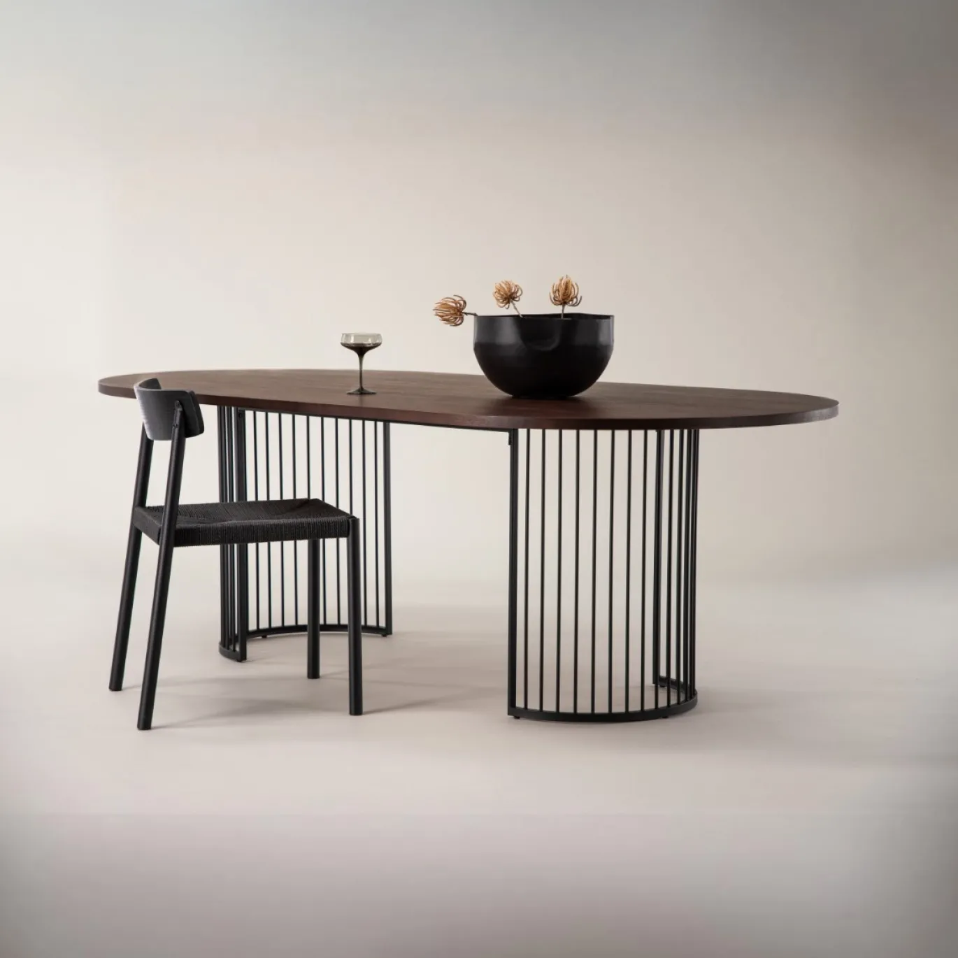 Fjôrd Eettafel Hamneskär Ovaal Donker Walnoot
