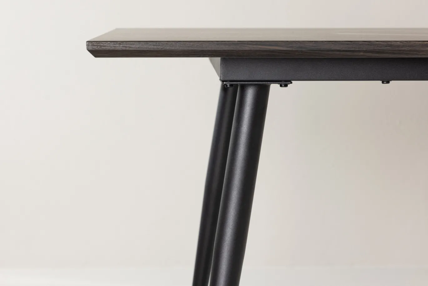 Fjôrd Eettafel Keholmen Walnoot 220cm
