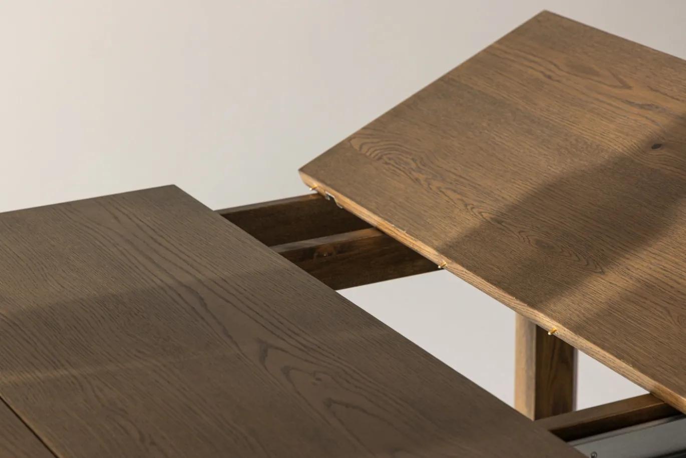 Fjôrd Eettafel Slider Uitschuifbaar Smoked Eiken 170+40+40cm