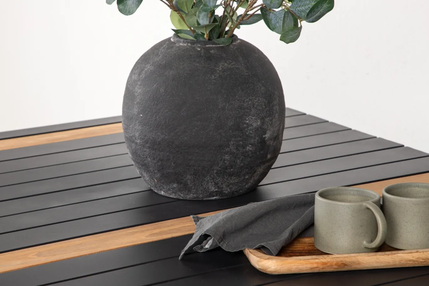 Fjôrd Eettafel Togo Zwart Teak 150x90cm