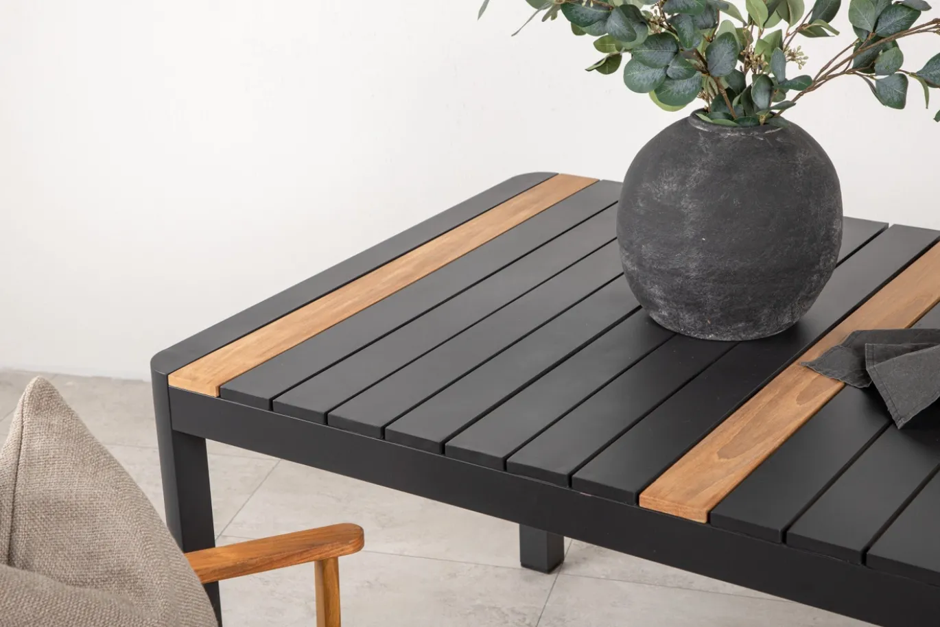 Fjôrd Eettafel Togo Zwart Teak 150x90cm