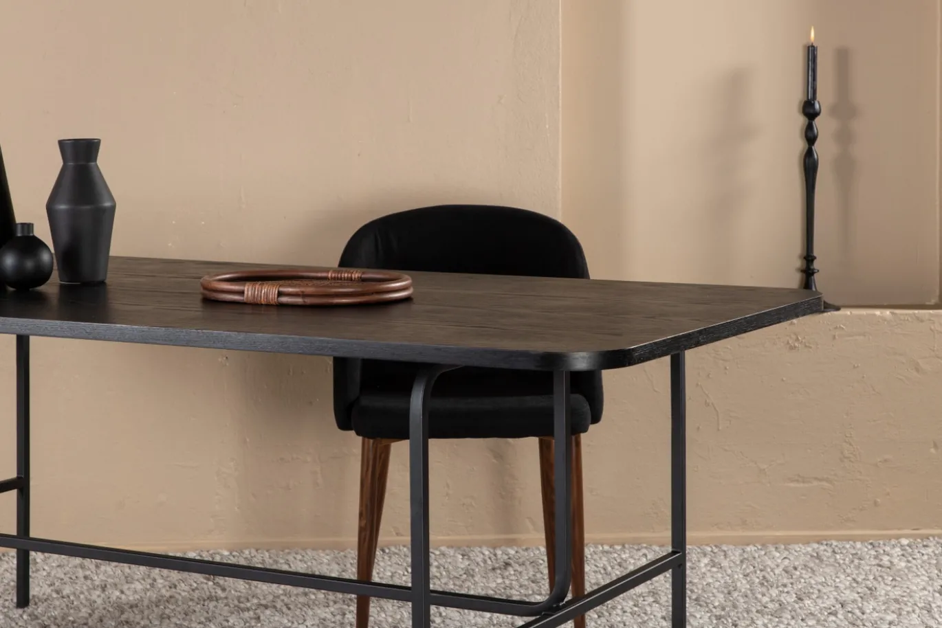 Fjôrd Eettafel Uno Zwart Fineer 200cm