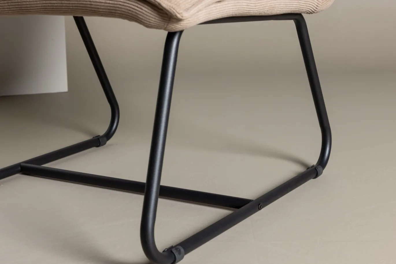 Fjôrd Fauteuil Madison Bruin Manchester