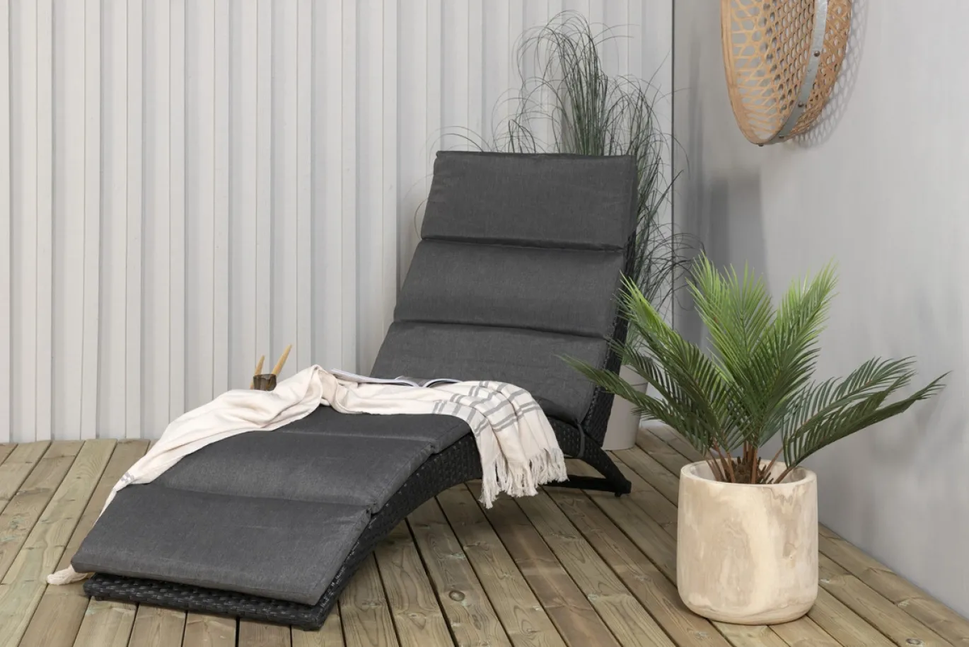 Fjôrd Lounge Ligbed Archie Lounge - Zwart Wicker