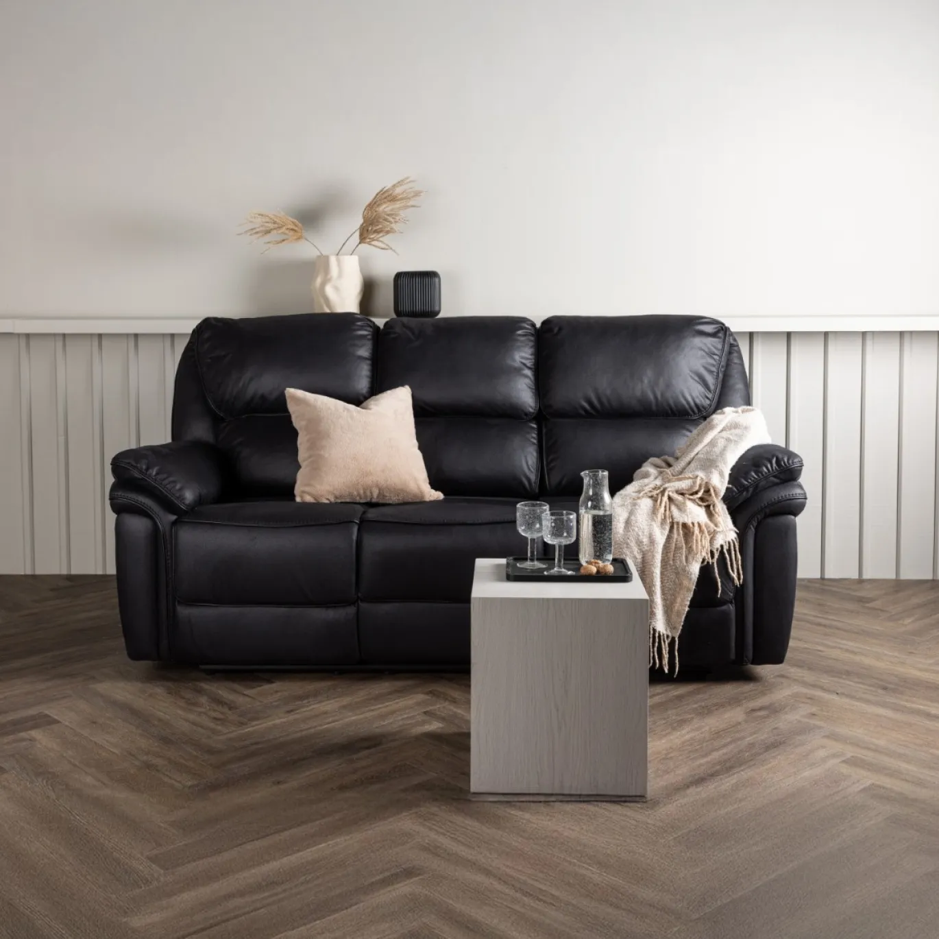 Fjôrd Relax Bank Saranda 3-zits Zwart Microfibre