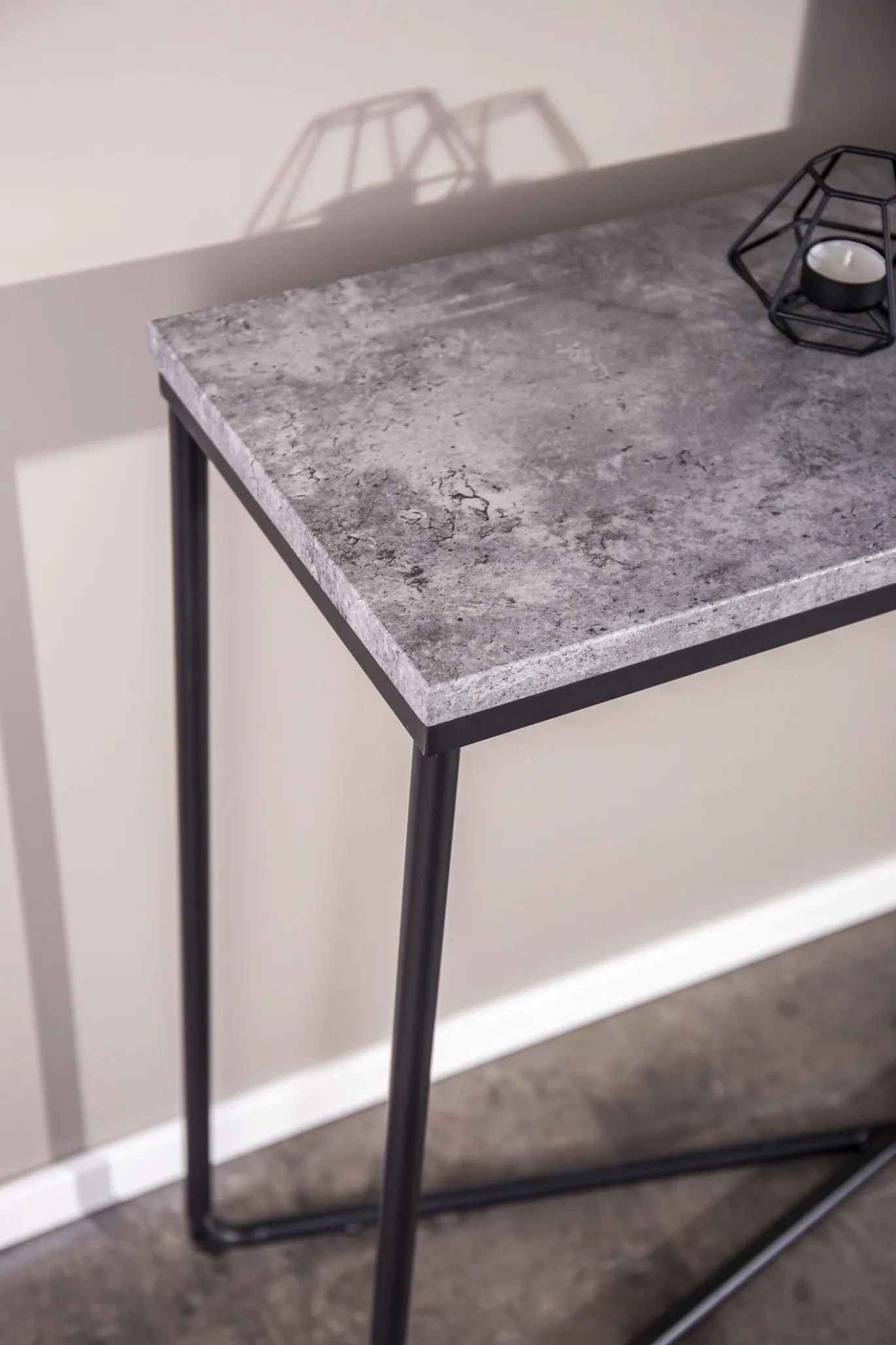 Fjôrd Sidetable Palace Zwart Betonlook