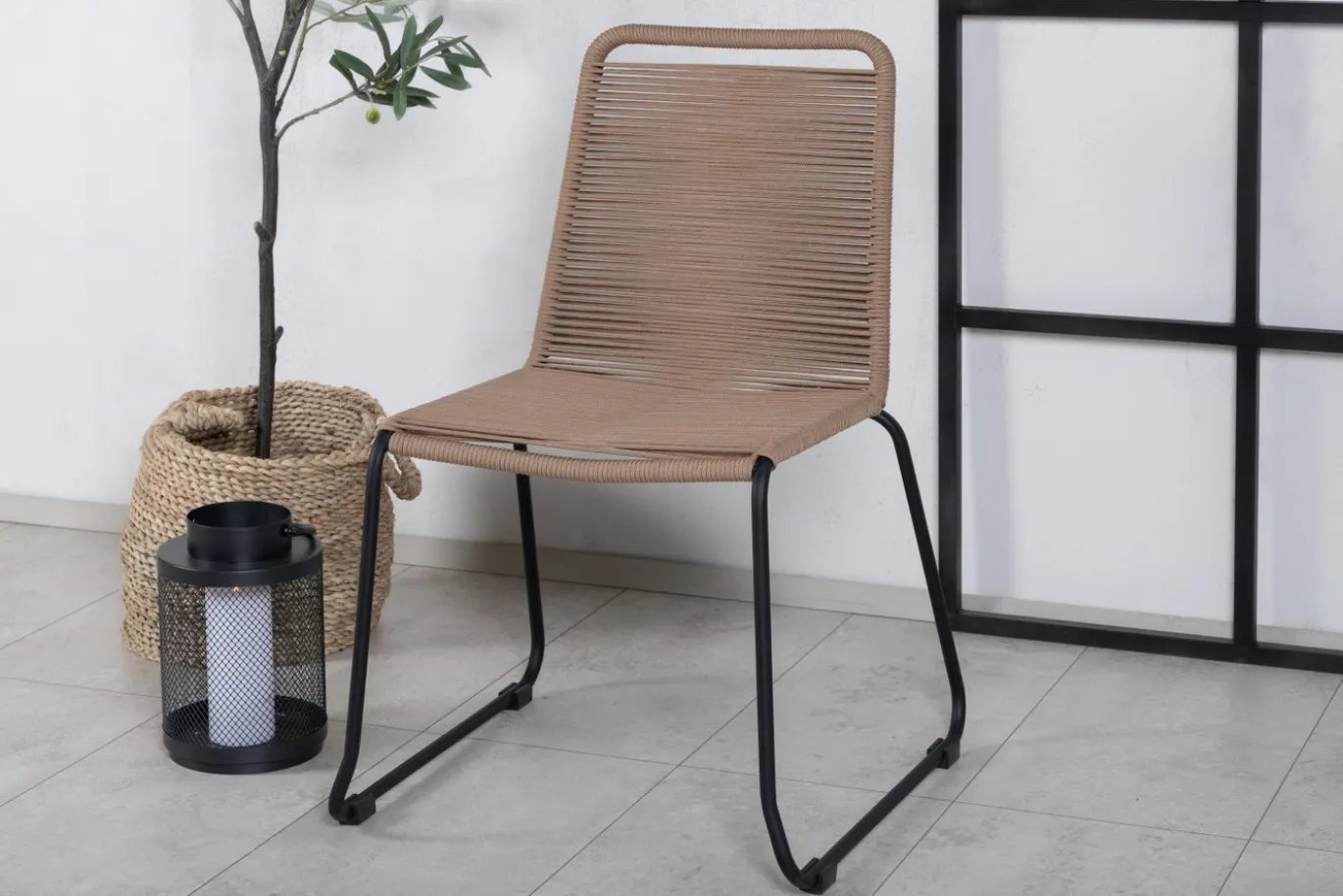 Fjôrd Tuinstoel Lindos Zwart Alu Latte Touw