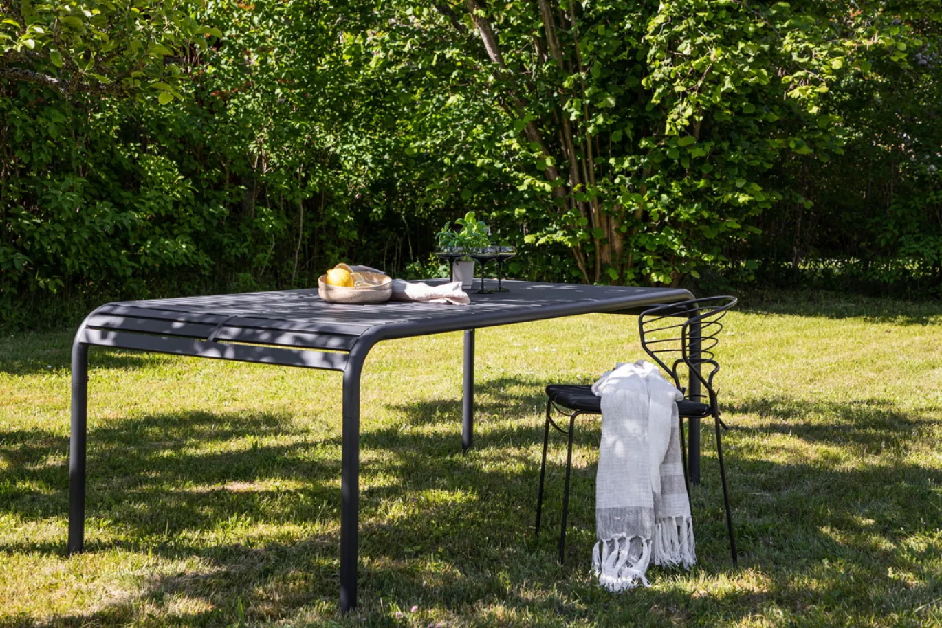 Fjôrd Tuintafel Borneo Zwart 200x100cm