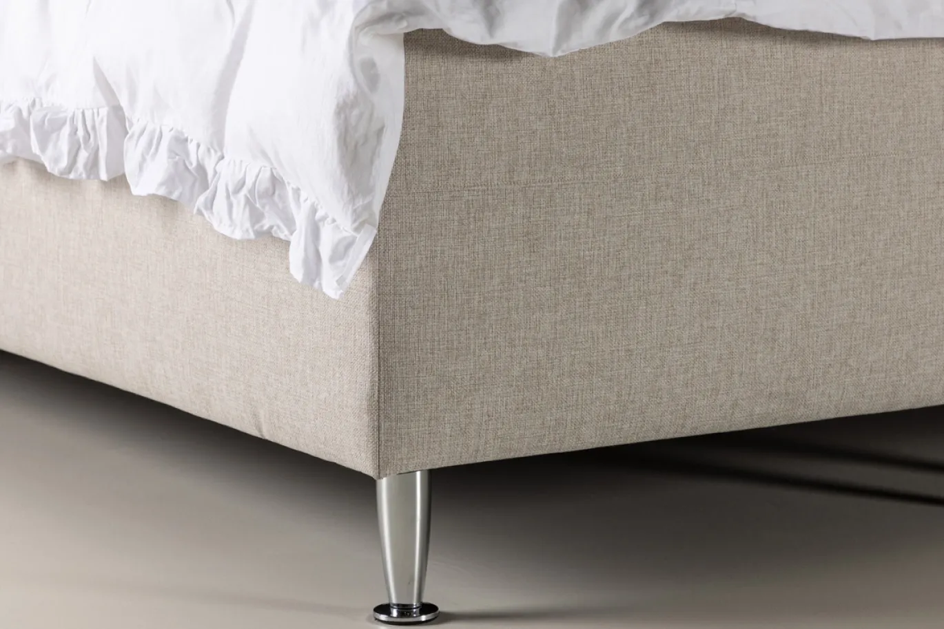 Fjôrd Tweepersoonsbed Mesa 180x200cm Beige