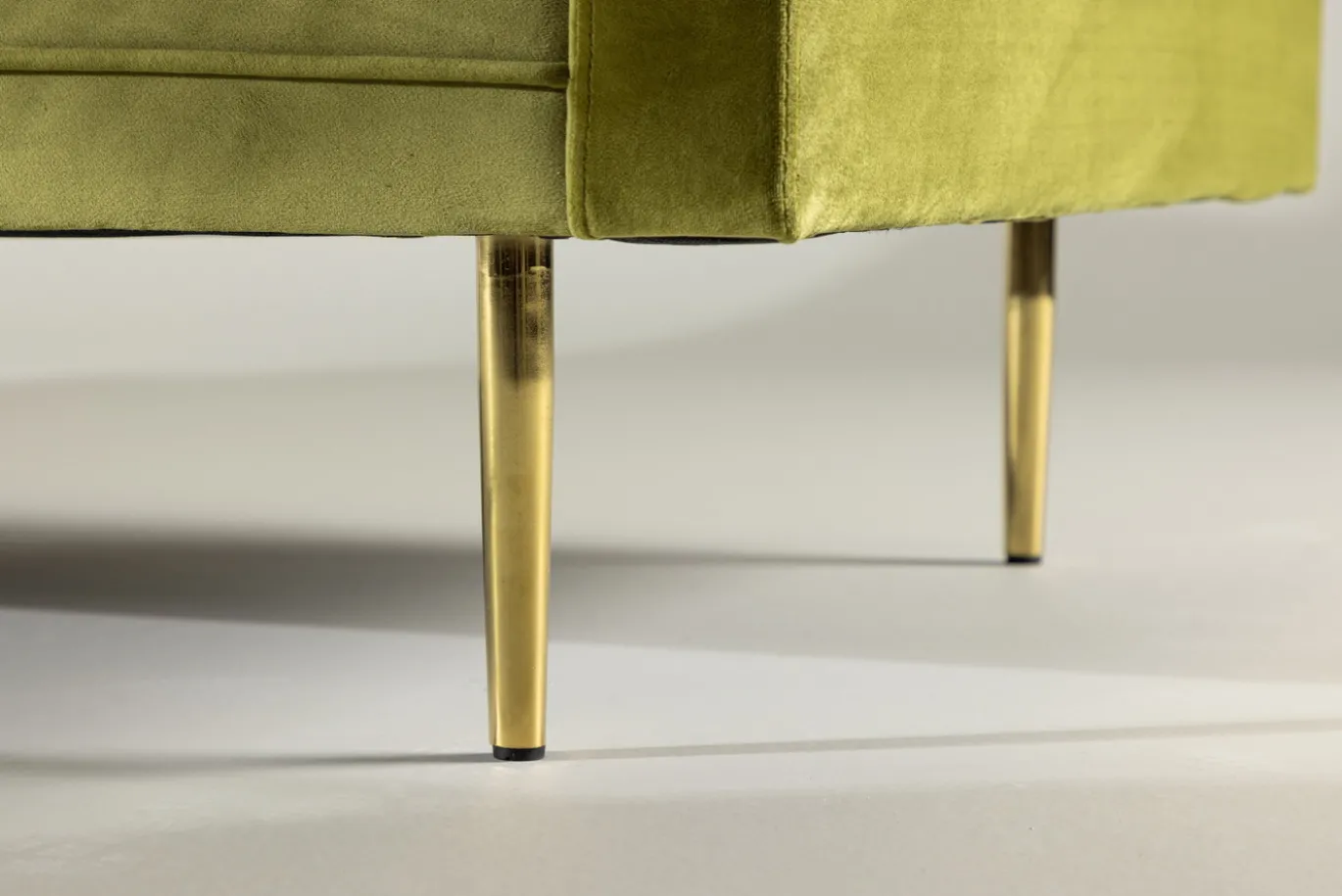 Fjôrd 3-zitsbank Boom Velvet Groen met Gouden Onderstel