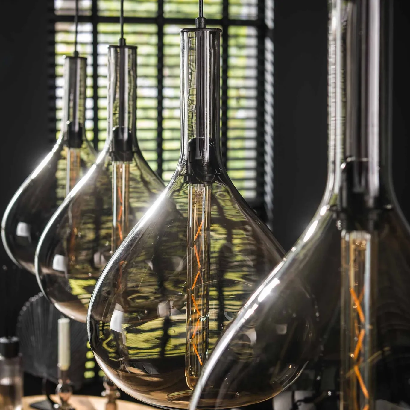 Hanglamp 4L Drop Smoke Glas Artic Zwart - Giga Meubel