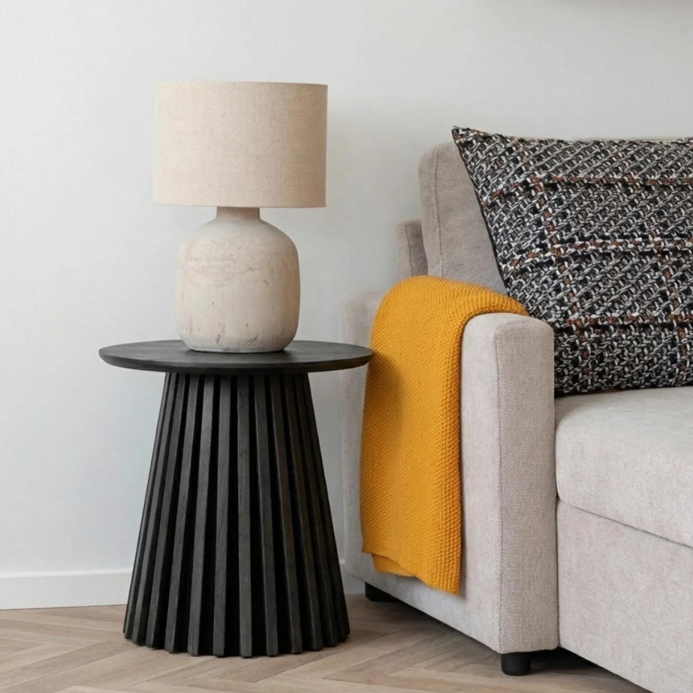 House Nordic Bijzettafel Osaka Eikenfineer Zwart ø50cm