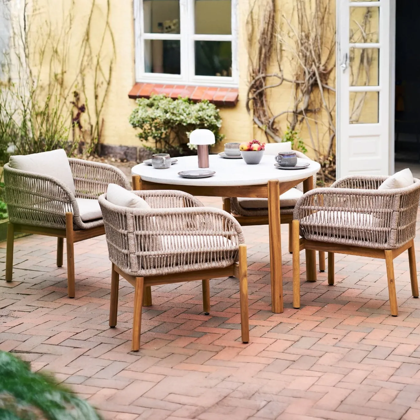 House Nordic Tuinset Terracina Eettafel + 4 Stoelen