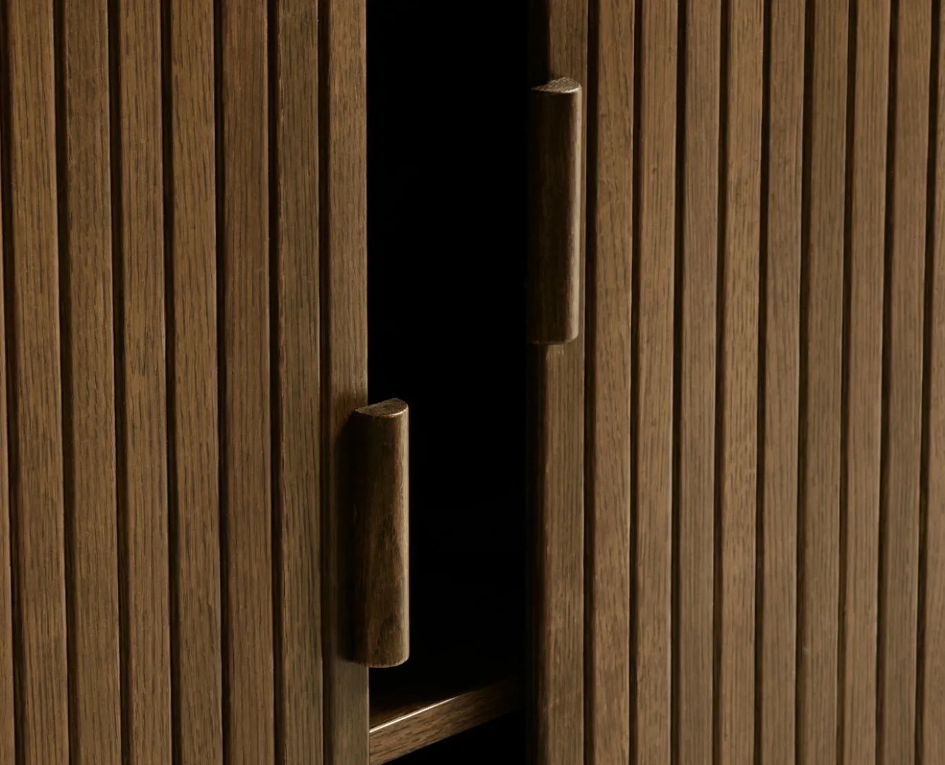 Kast Cavo Smoked Eiken - Giga Living