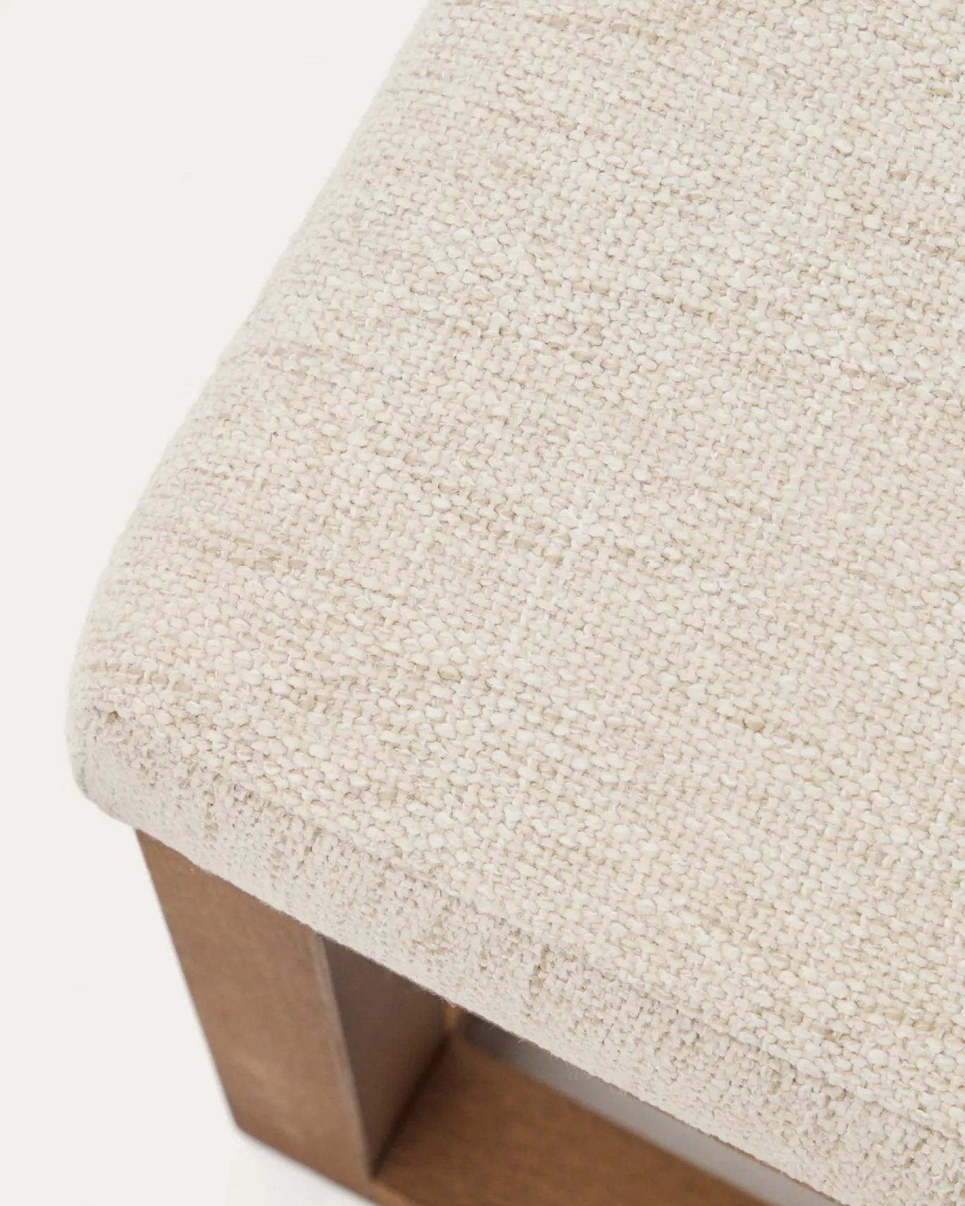 Kave Home Bankje Loya Beige Chenille En Beukenhout Walnootkleurig 128cm