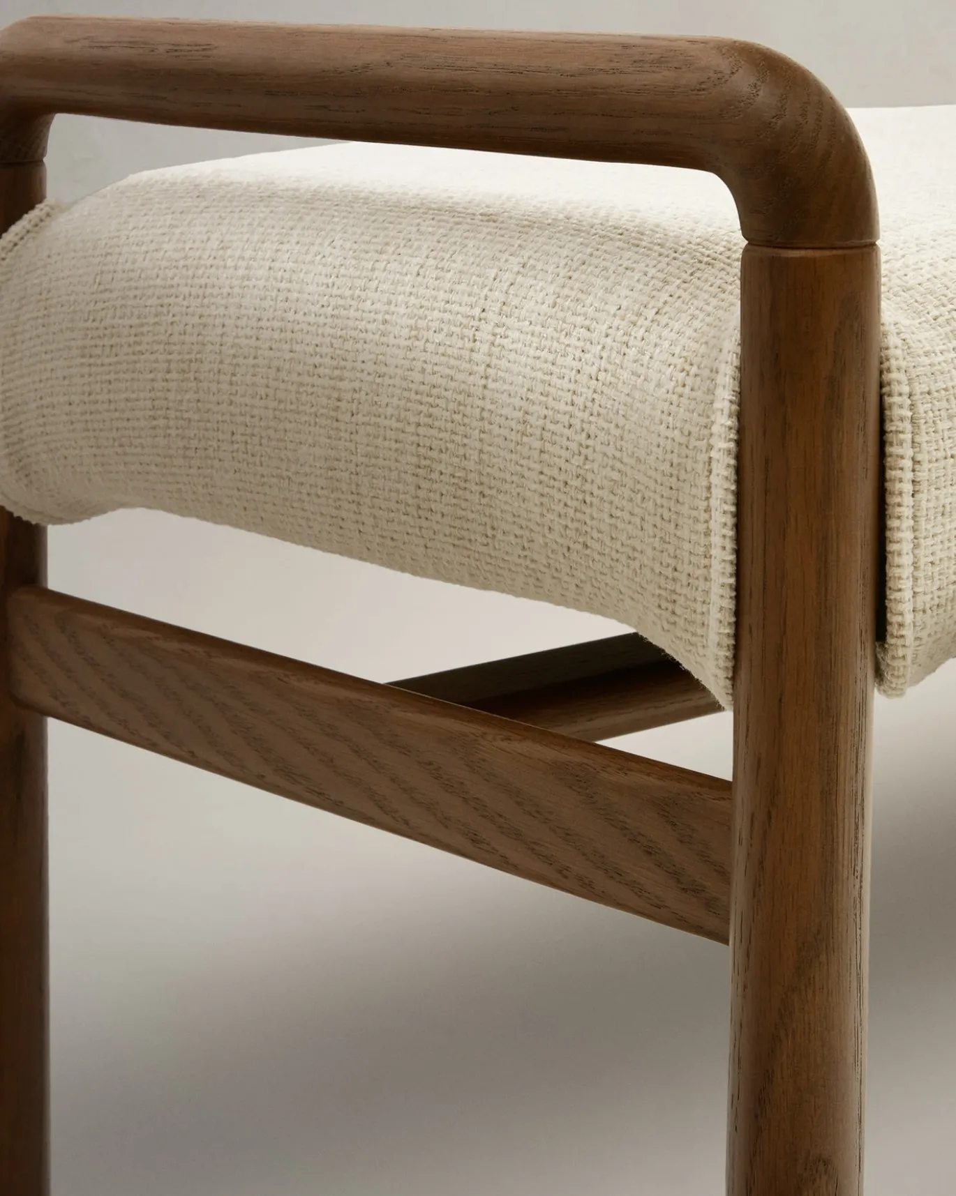 Kave Home Bankje Macaret Massief Eikenhout Bruin Afneembare Hoes 120cm