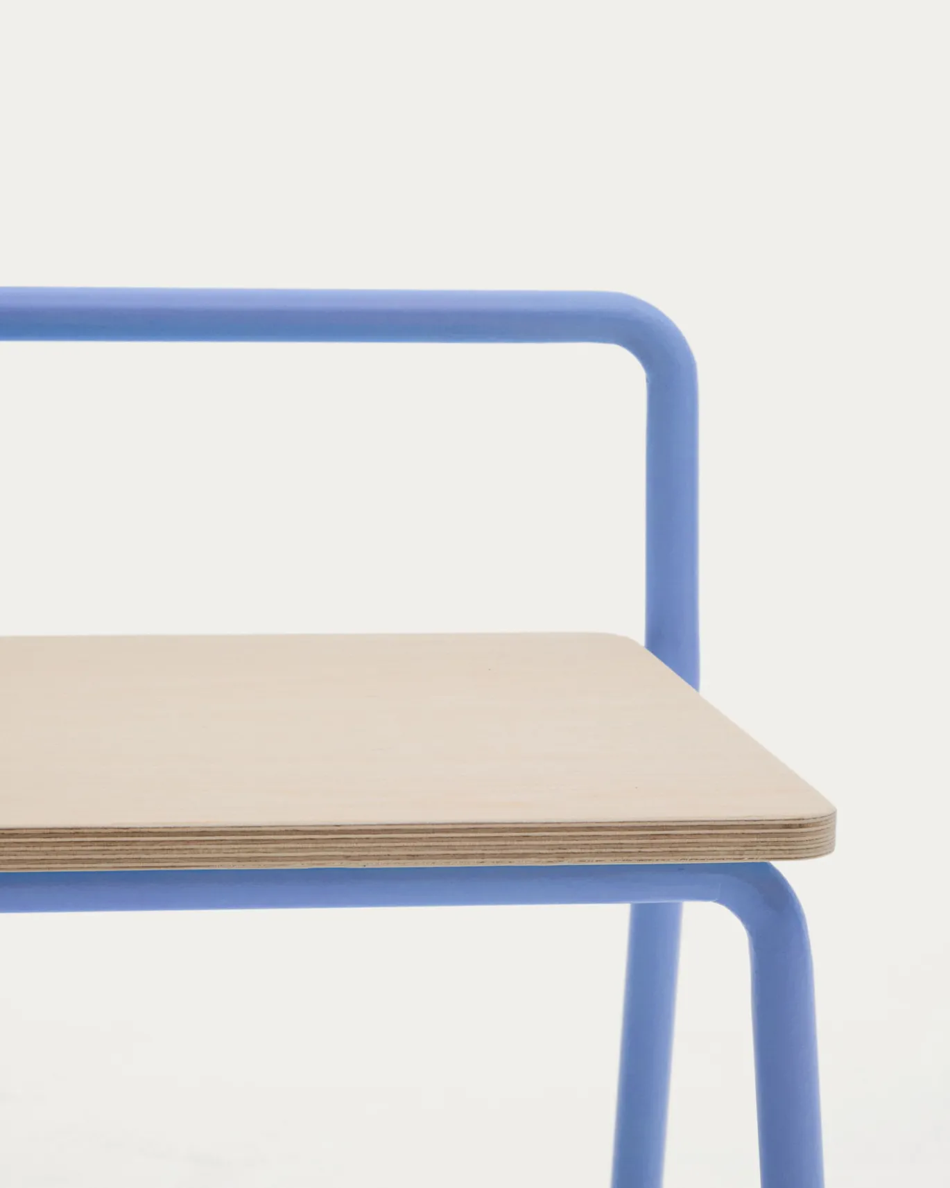 Kave Home Bankje Tinn Essenfineer met Blauw Frame 75cm
