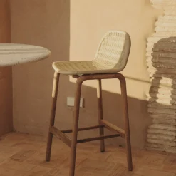 Kave Home Barkruk Alipa Acaciahout Beige