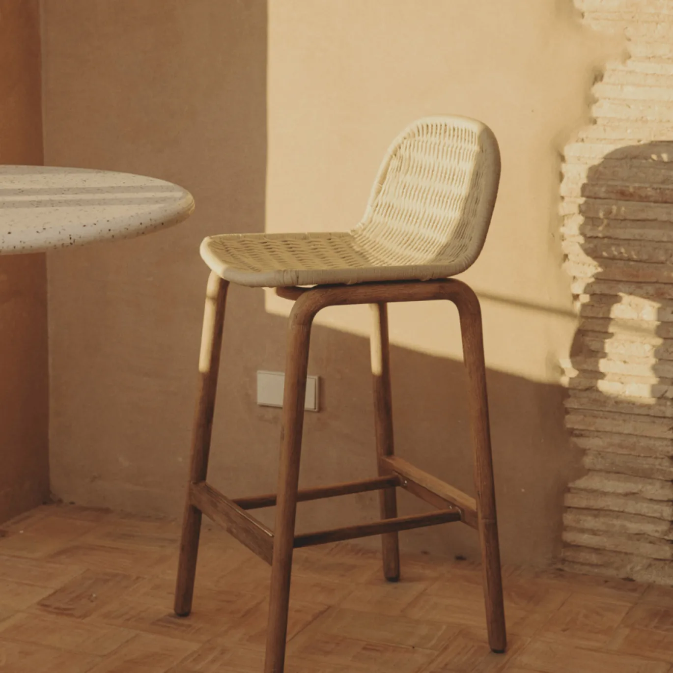 Kave Home Barkruk Alipa Acaciahout Beige